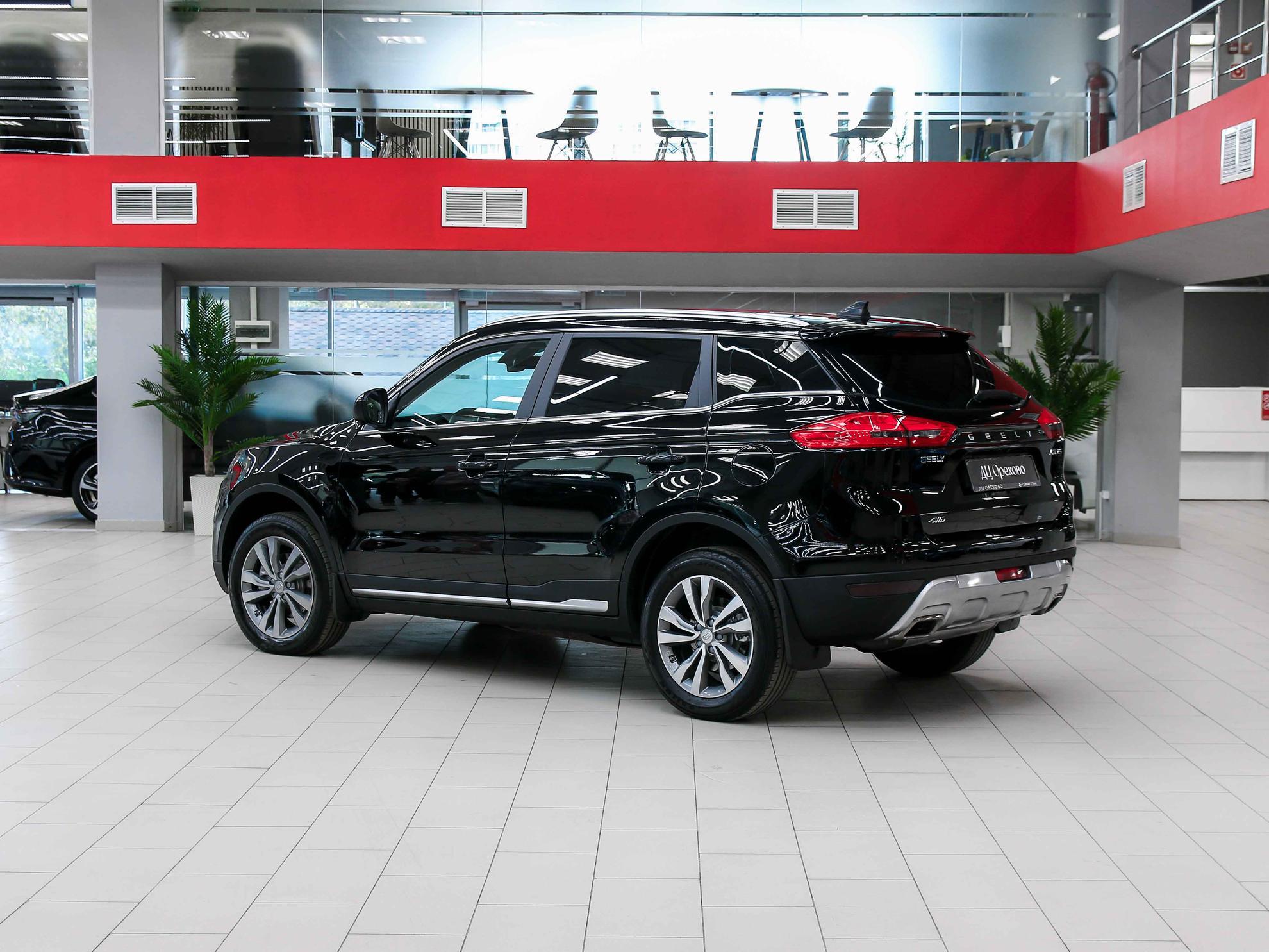 Geely Atlas 2020, черный, ДЦ Орехово