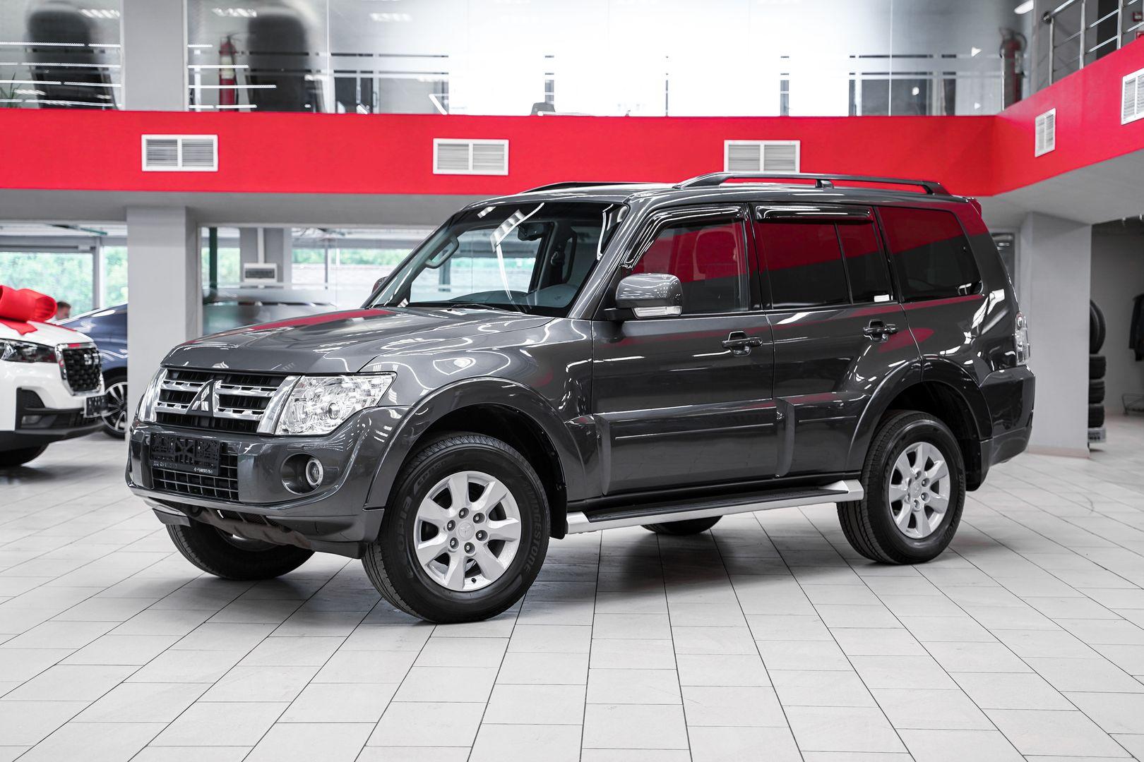 Mitsubishi Pajero 2013, серый, ДЦ Орехово