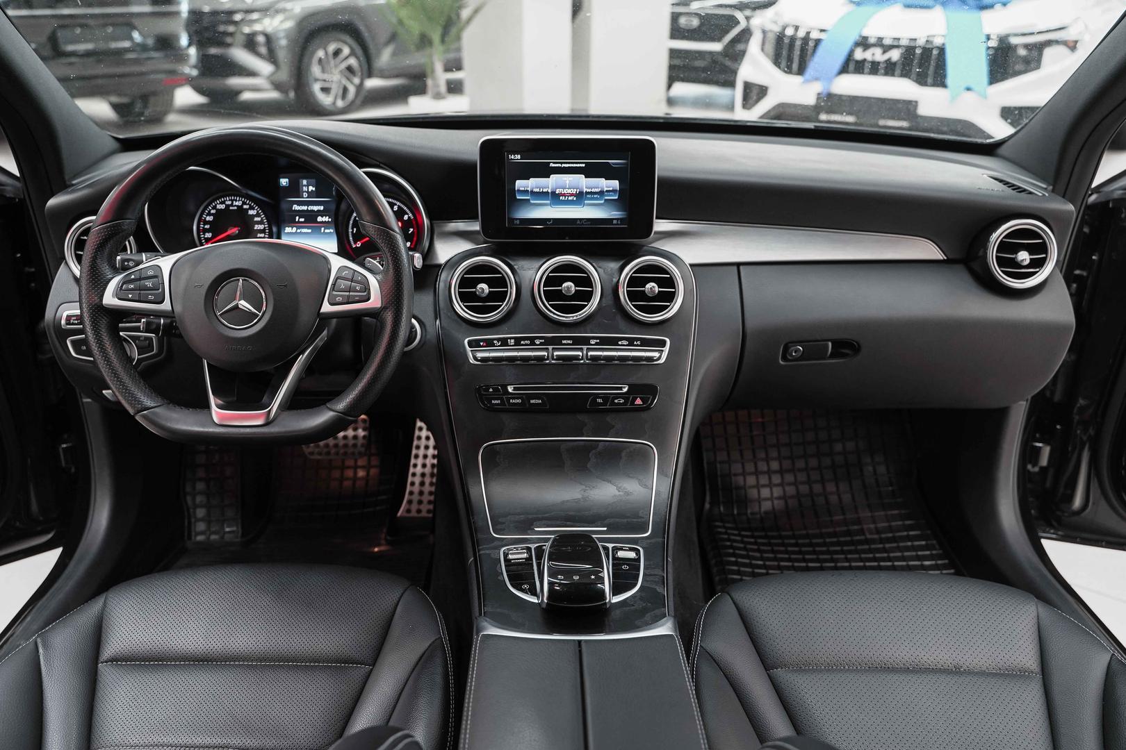 Mercedes-Benz C-Класс 2016, черный, ДЦ Орехово