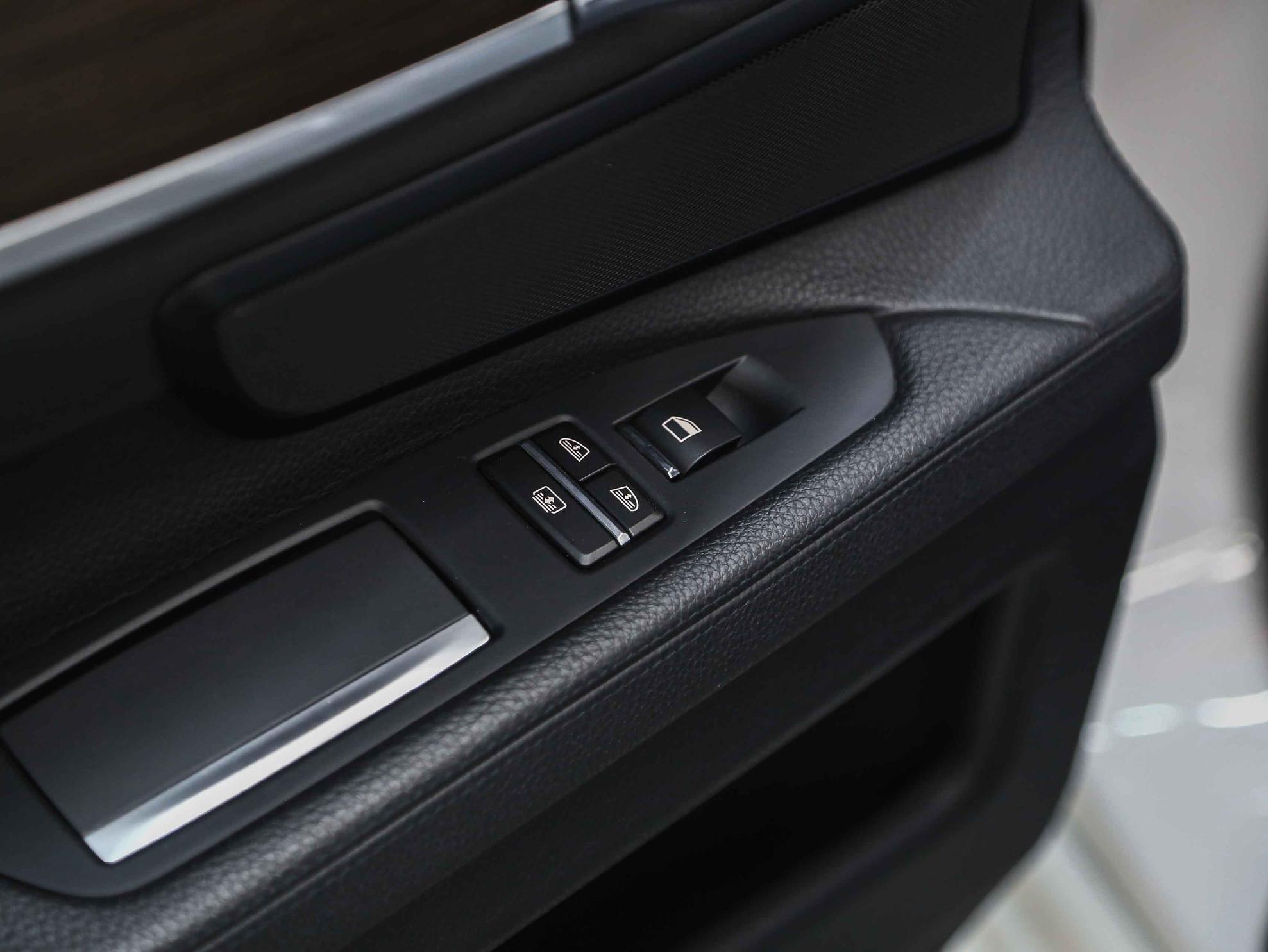 BMW 7 серии 2014, белый, ДЦ Орехово