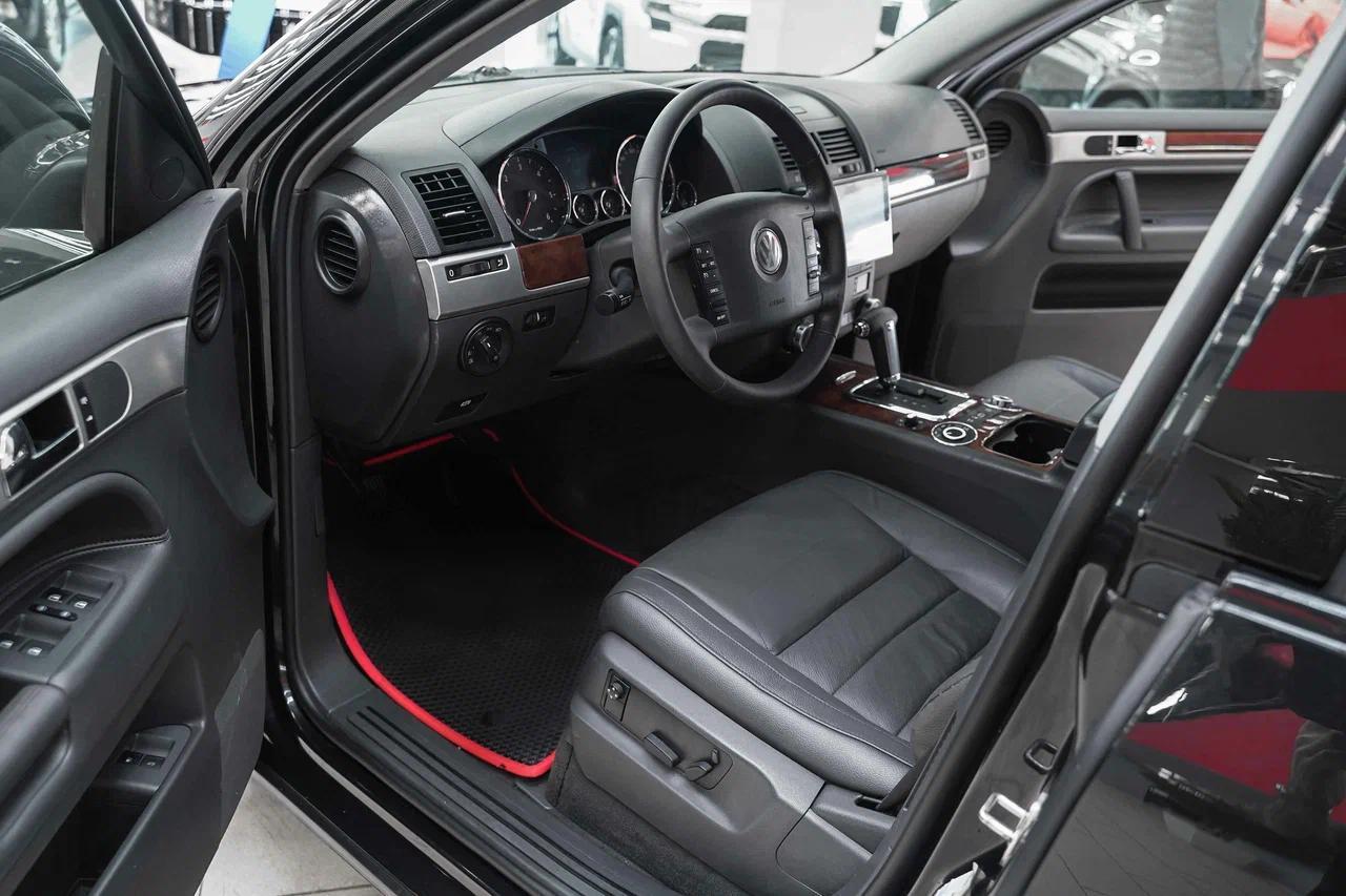 Volkswagen Touareg 2008, черный, ДЦ Орехово