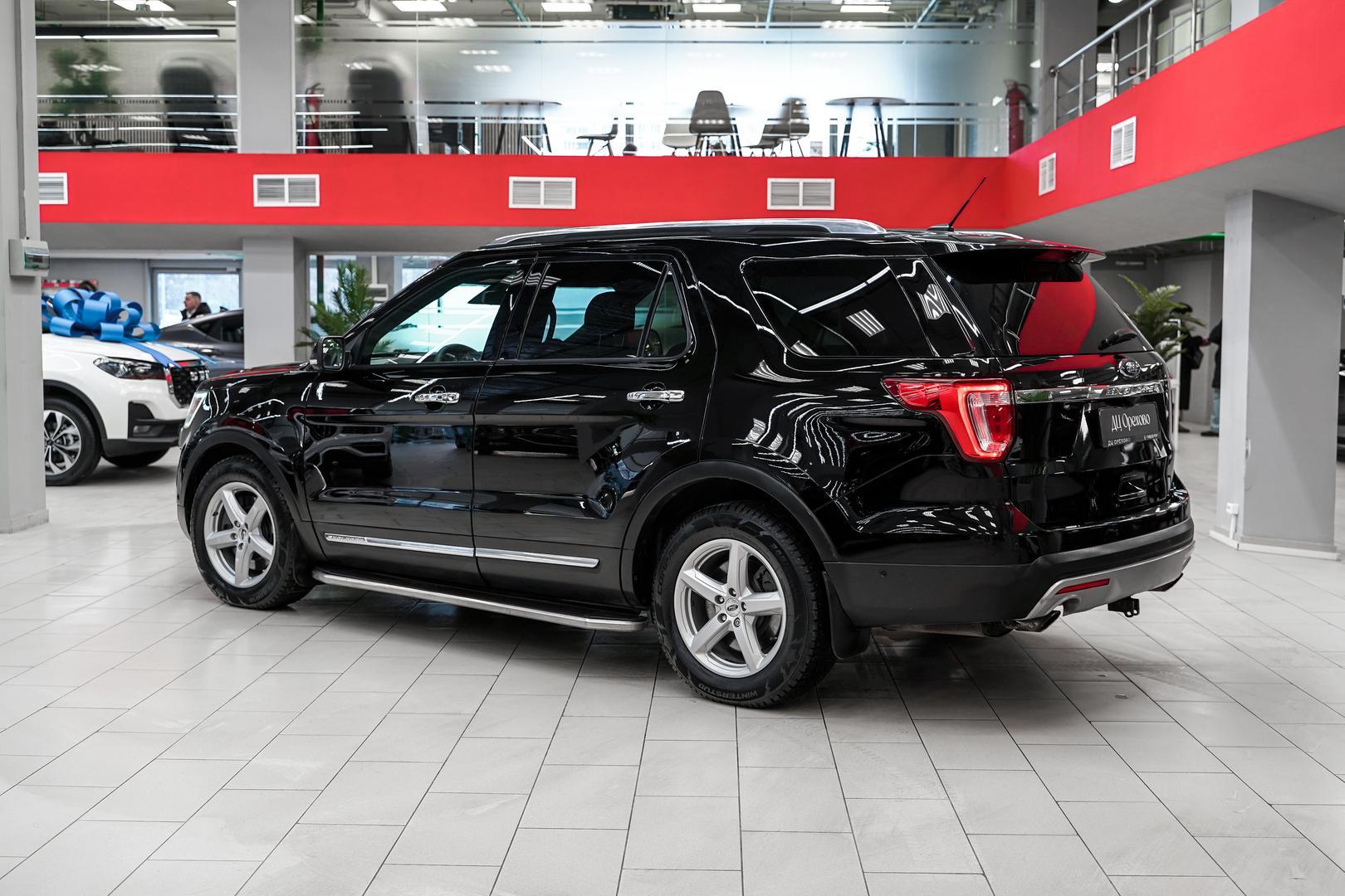 Ford Explorer 2016, черный, ДЦ Орехово