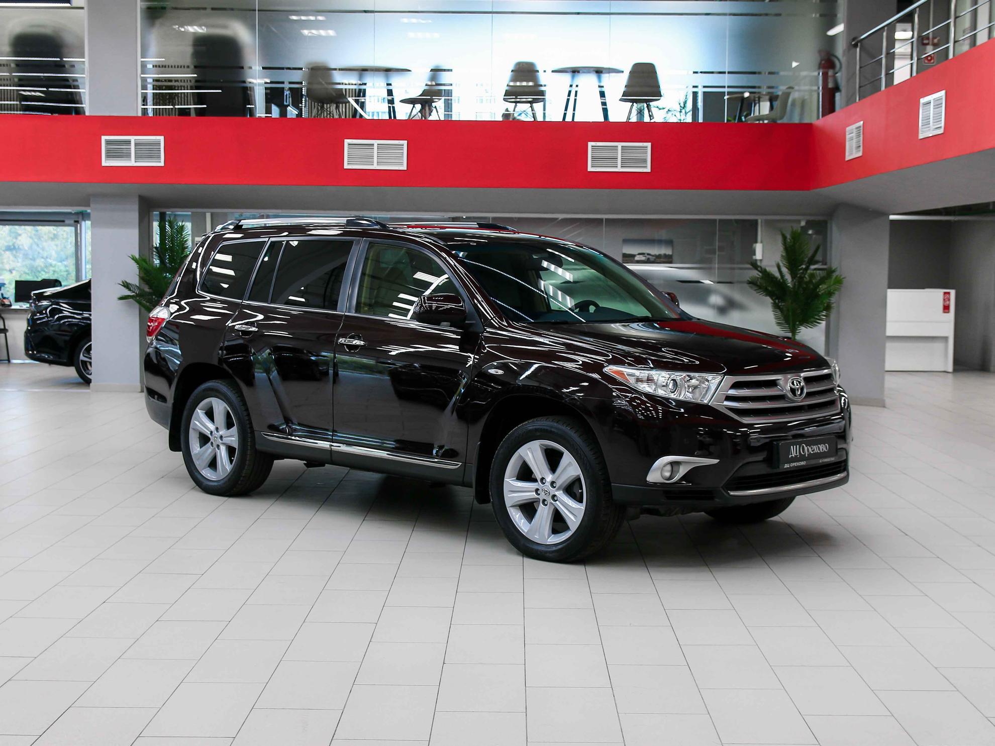 Toyota Highlander 2012, пурпурный, ДЦ Орехово