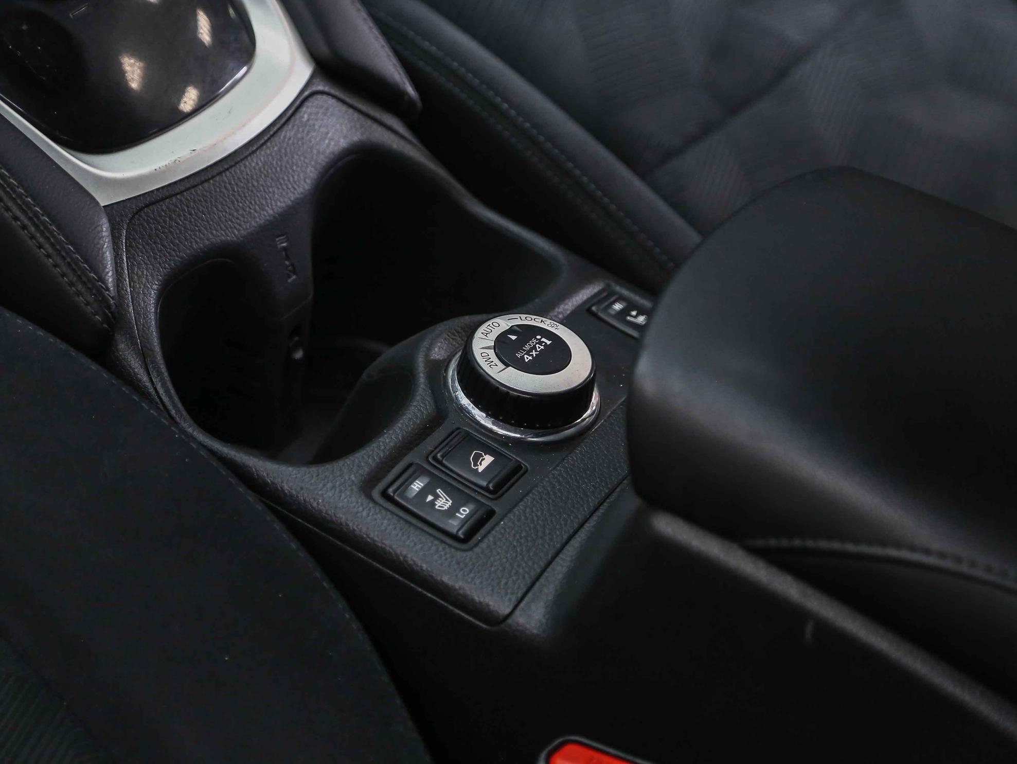 Nissan X-Trail 2015, серый, ДЦ Орехово