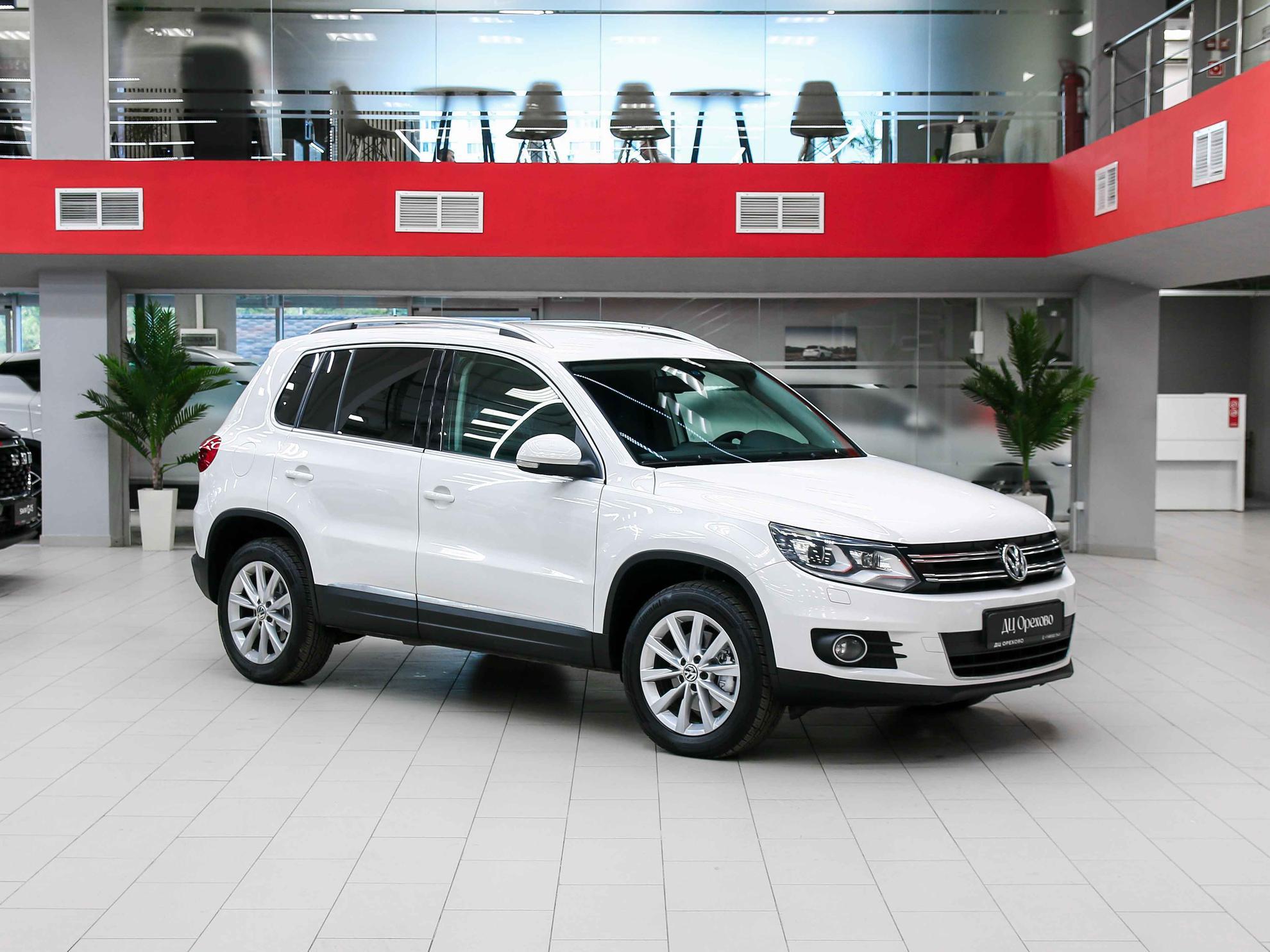 Volkswagen Tiguan 2013, белый, ДЦ Орехово