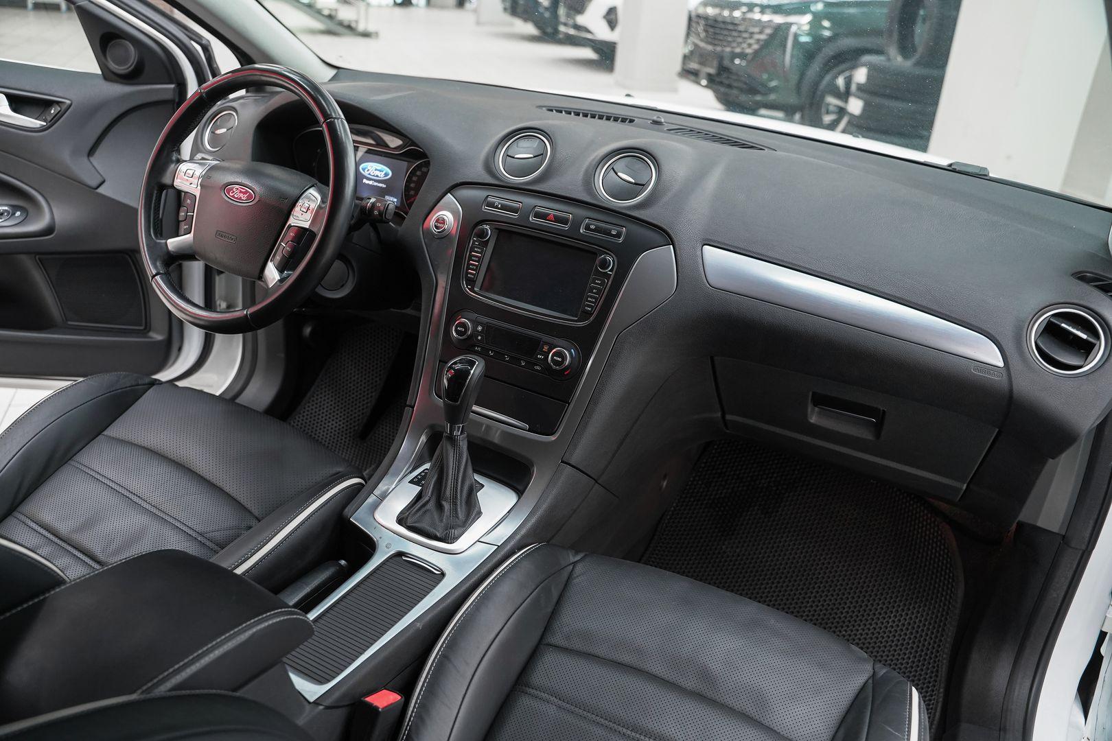 Ford Mondeo 2012, белый, ДЦ Орехово