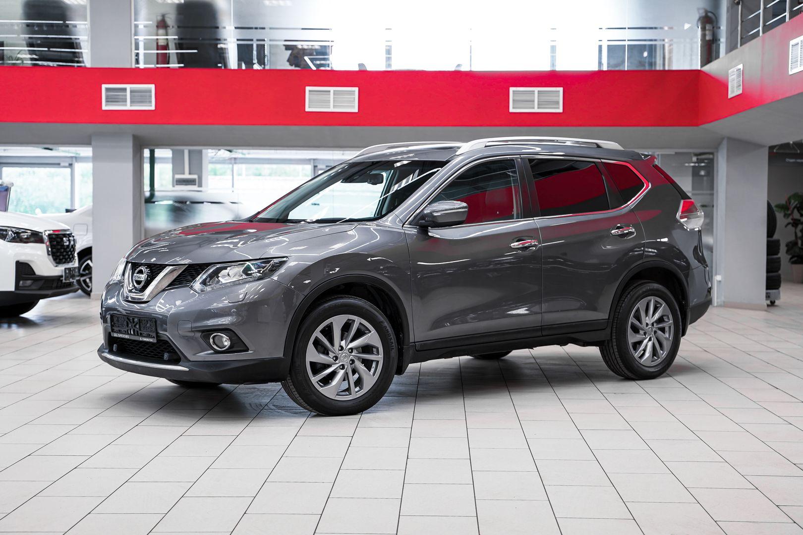 Nissan X-Trail 2015, серый, ДЦ Орехово