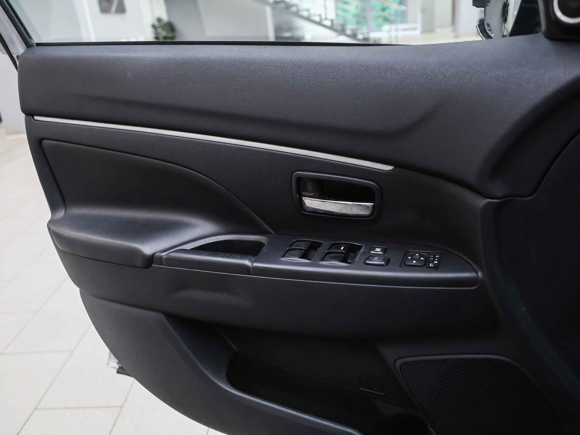 Mitsubishi ASX 2010, серебряный, ДЦ Орехово