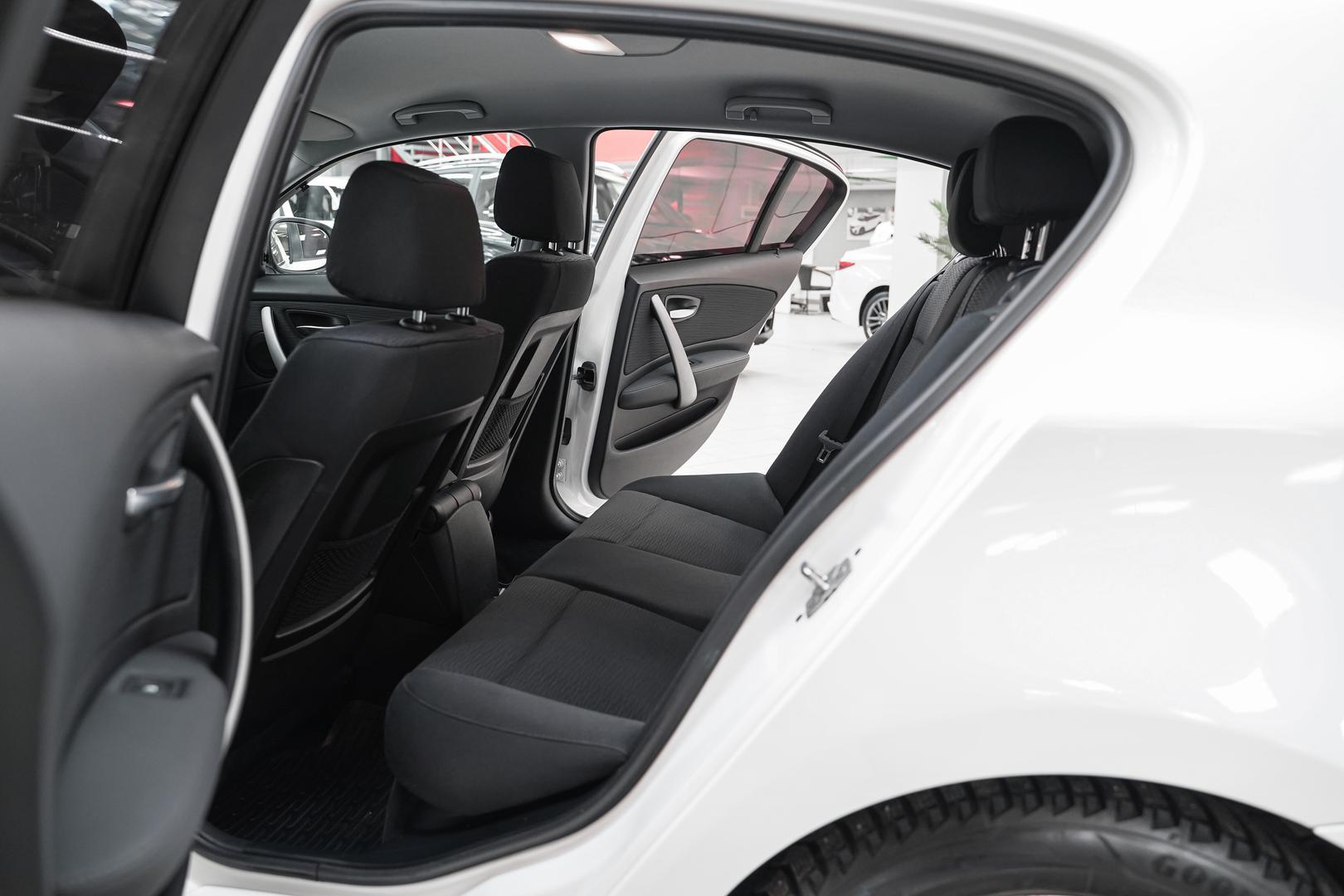 BMW 1 серии 2010, белый, ДЦ Орехово