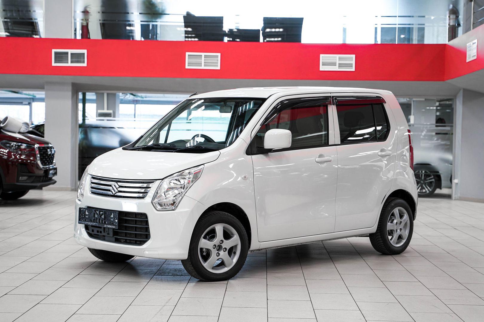 Suzuki Wagon R 2013, белый, ДЦ Орехово