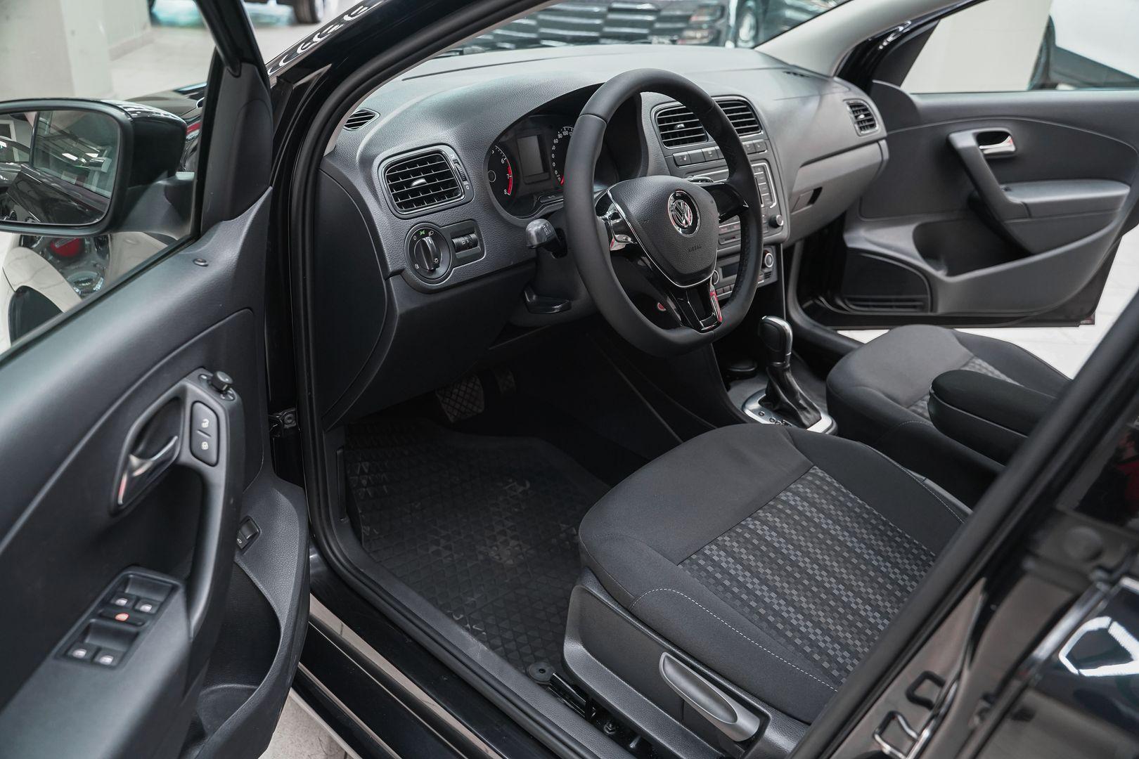 Volkswagen Polo 2017, черный, ДЦ Орехово