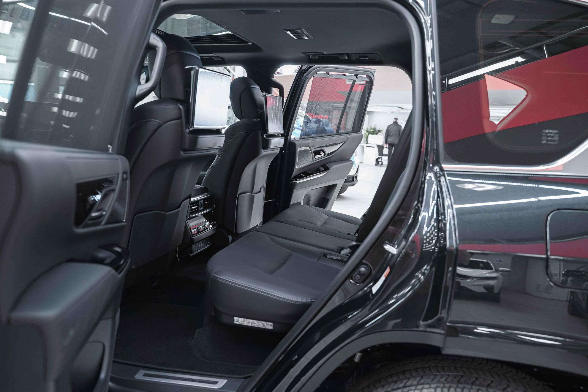 Lexus LX 2026, черный, ДЦ Орехово