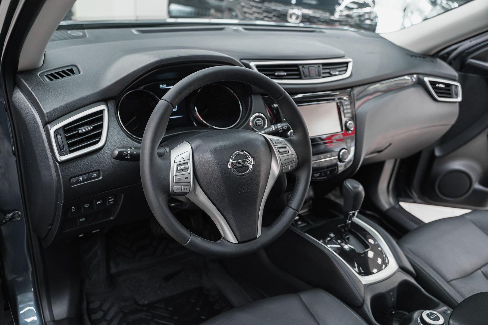 Nissan X-Trail 2015, синий, ДЦ Орехово