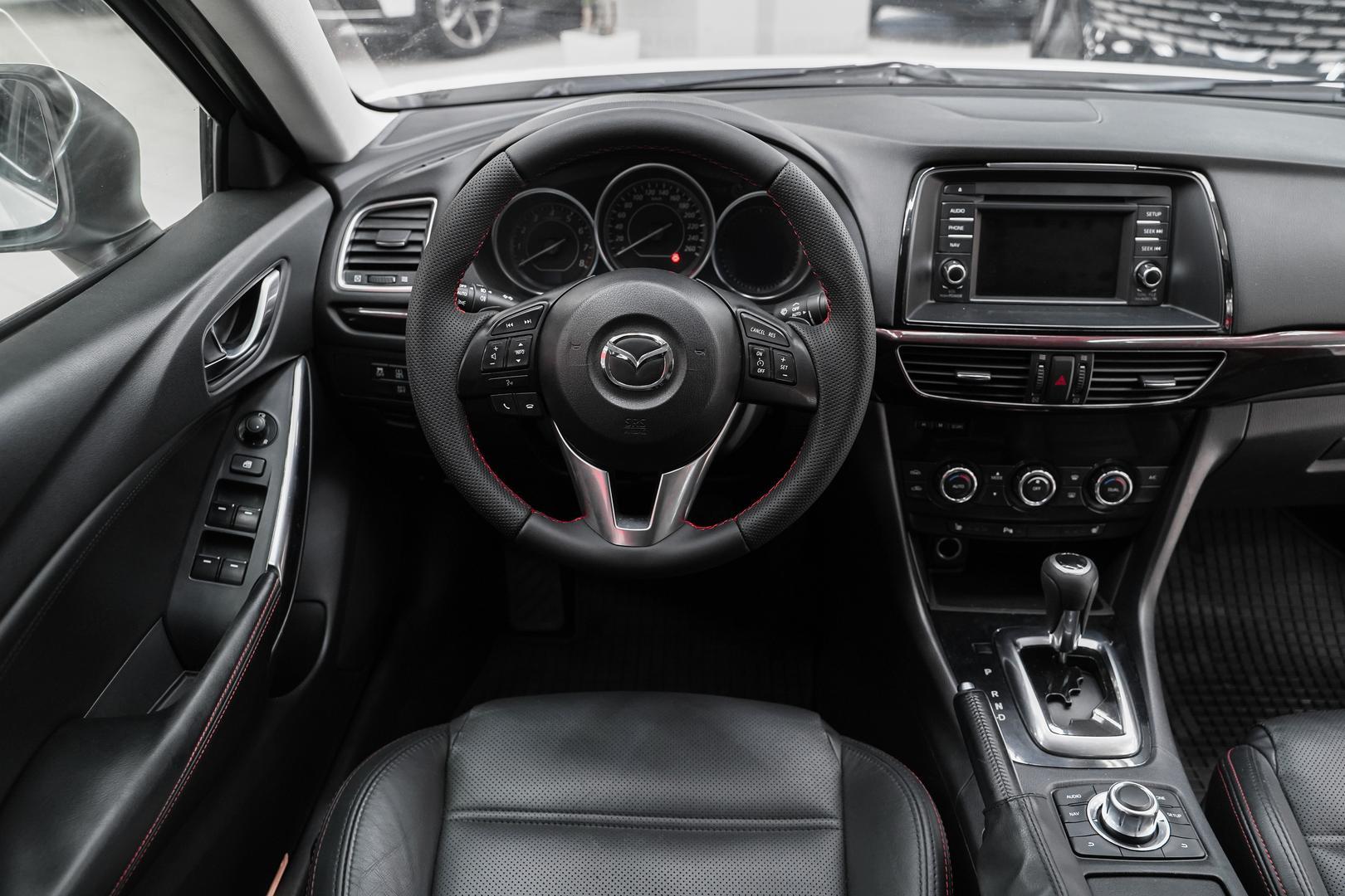 Mazda 6 2013, белый, ДЦ Орехово
