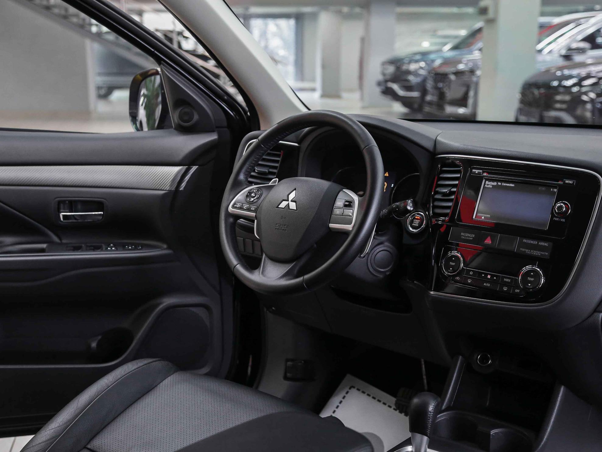 Mitsubishi Outlander 2013, черный, ДЦ Орехово