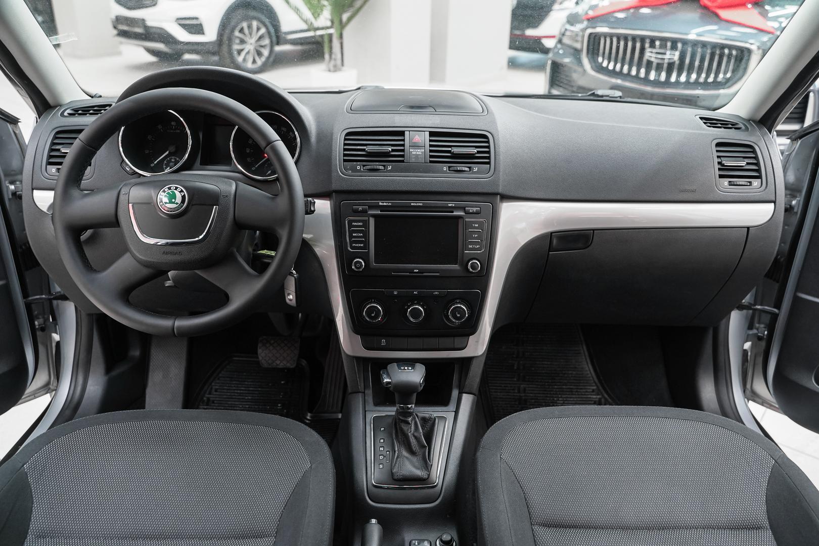 Skoda Yeti 2012, серебряный, ДЦ Орехово