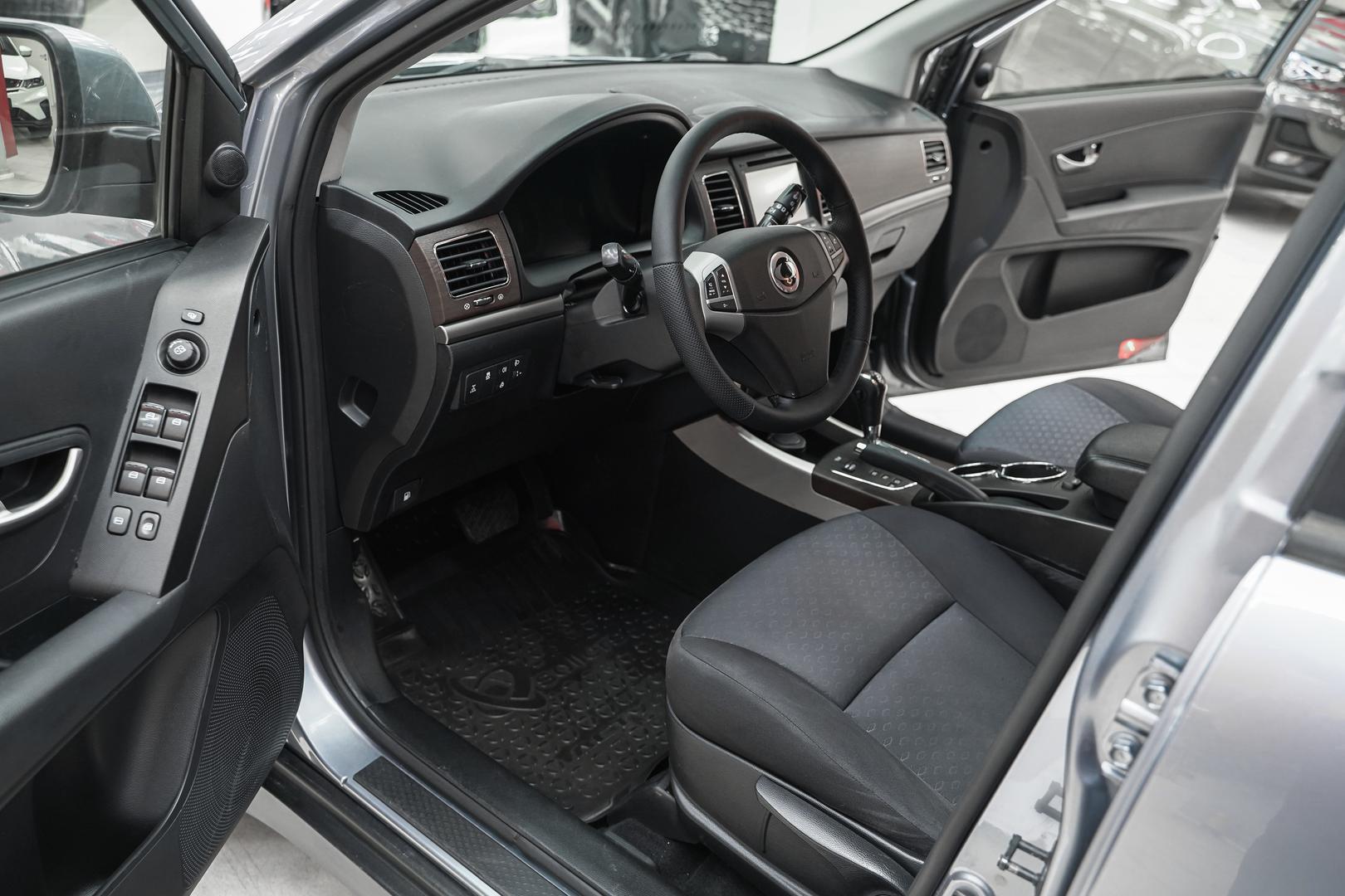 SsangYong Actyon 2013, серый, ДЦ Орехово