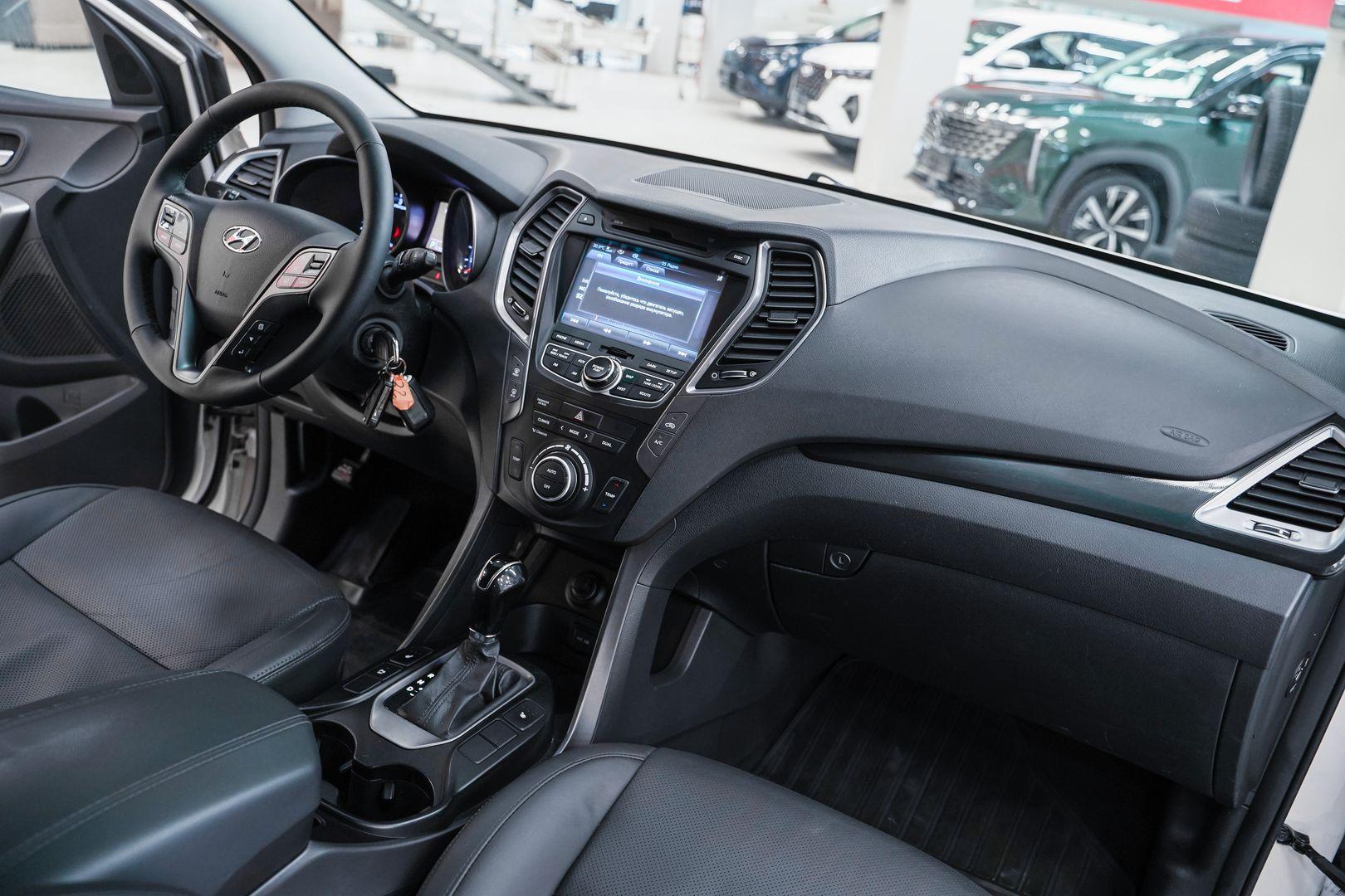 Hyundai Santa Fe 2014, белый, ДЦ Орехово