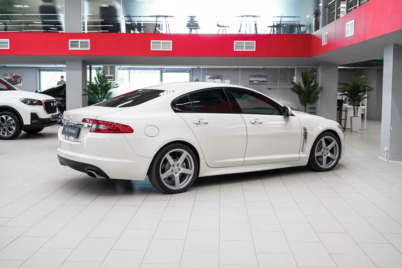 Jaguar XF 2008, белый, ДЦ Орехово