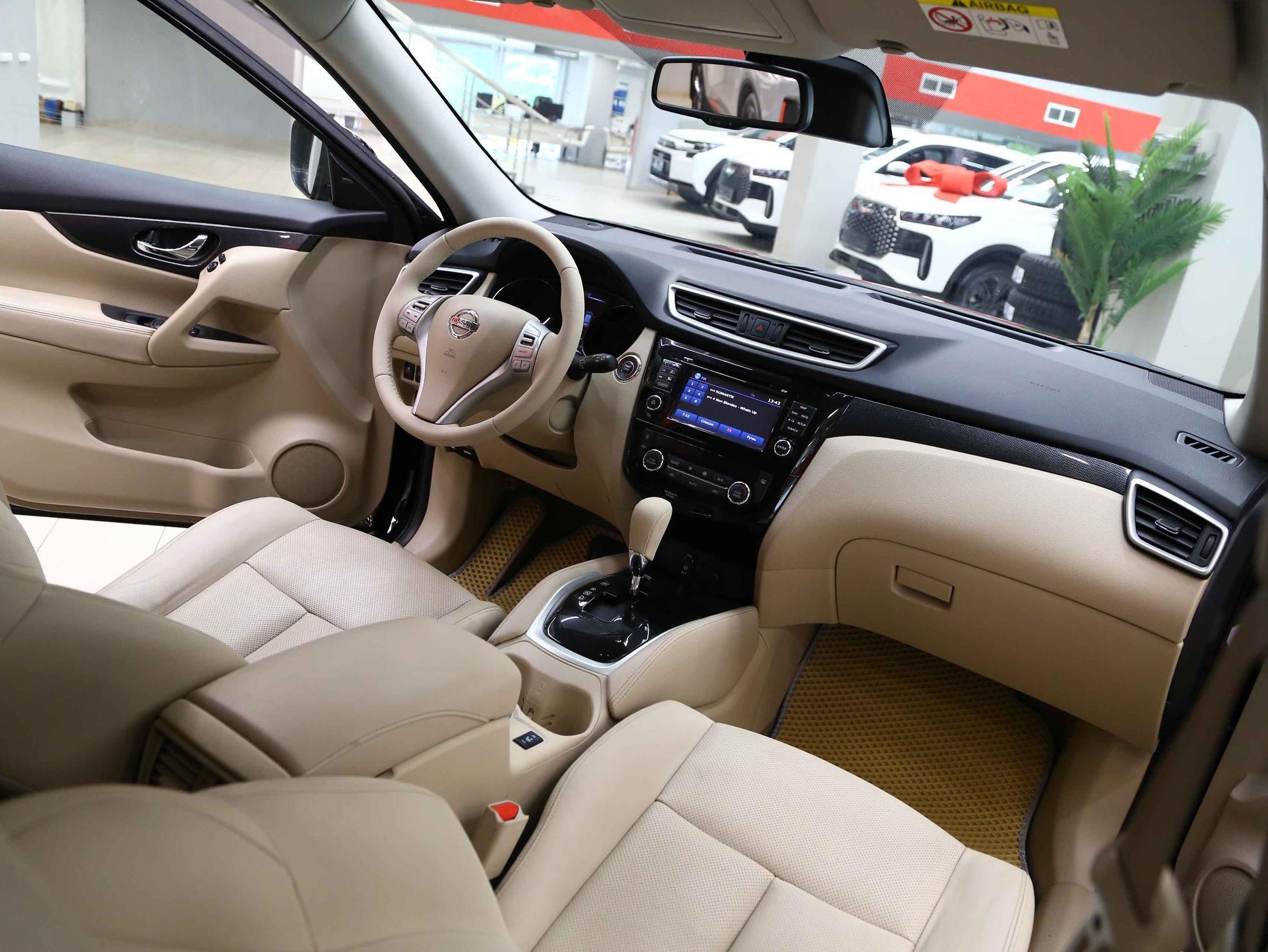 Nissan X-Trail 2016, черный, ДЦ Орехово