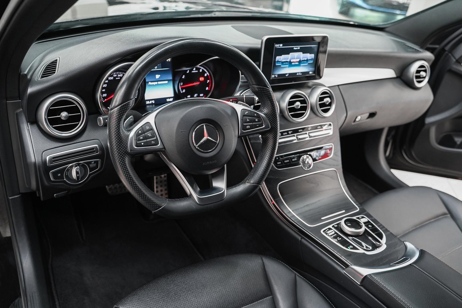 Mercedes-Benz C-Класс 2017, черный, ДЦ Орехово