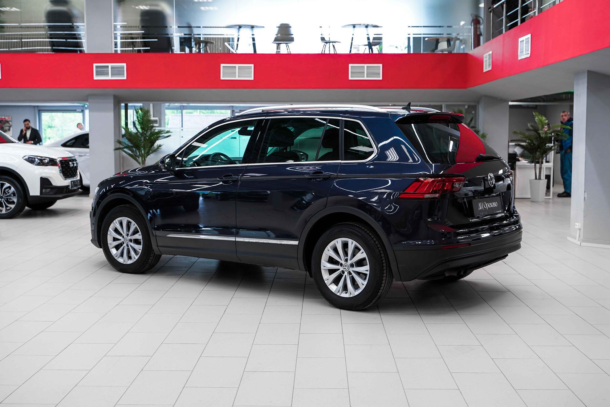 Volkswagen Tiguan 2017, синий, ДЦ Орехово