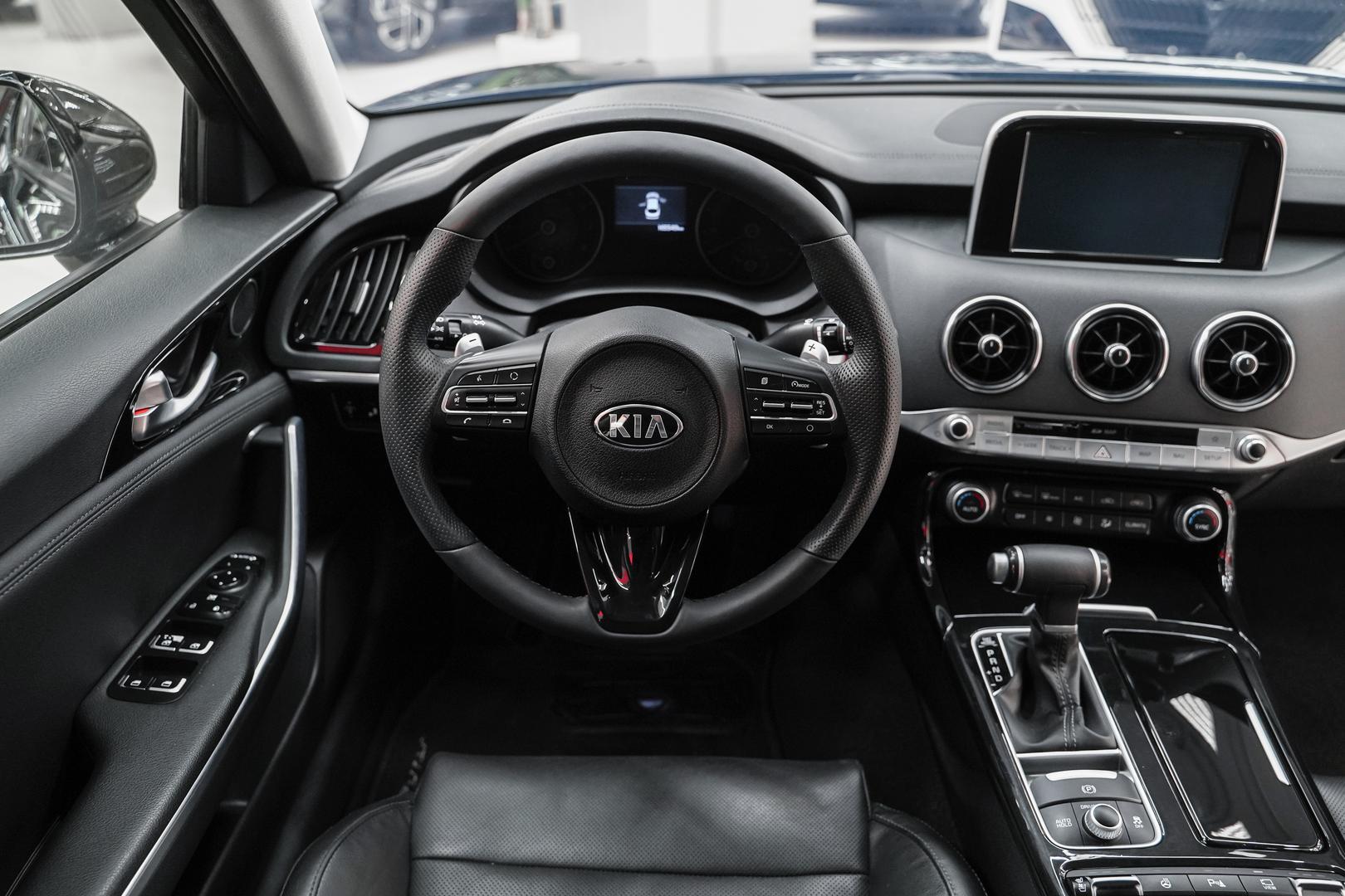 Kia Stinger 2018, черный, ДЦ Орехово
