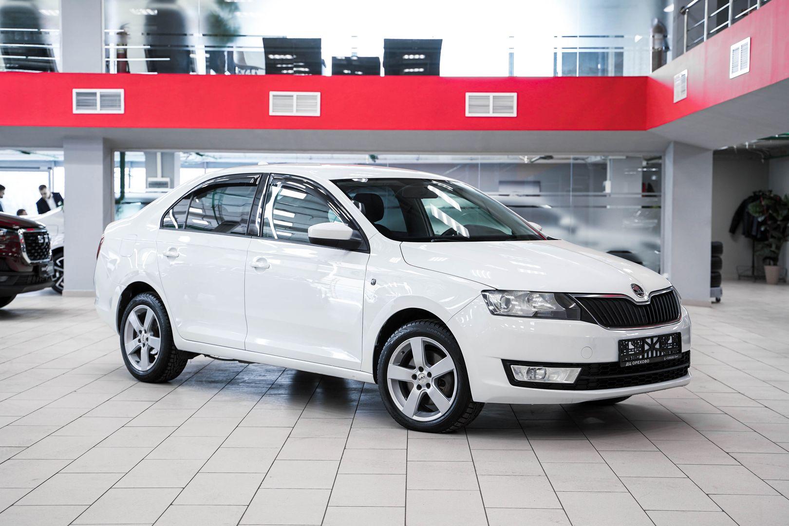 Skoda Rapid 2015, белый, ДЦ Орехово