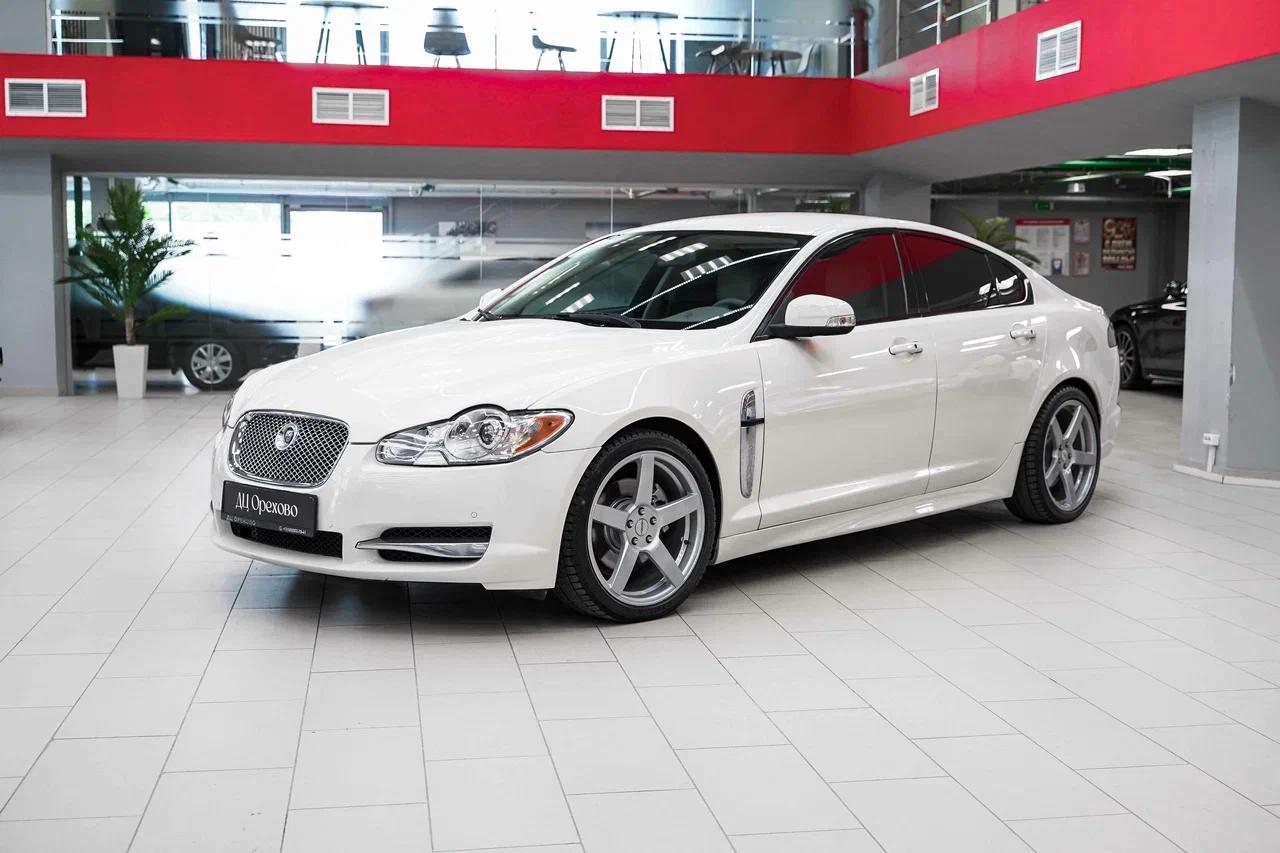 Jaguar XF 2008, белый, ДЦ Орехово