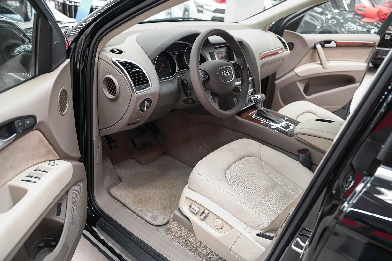 Audi Q7 2013, черный, ДЦ Орехово