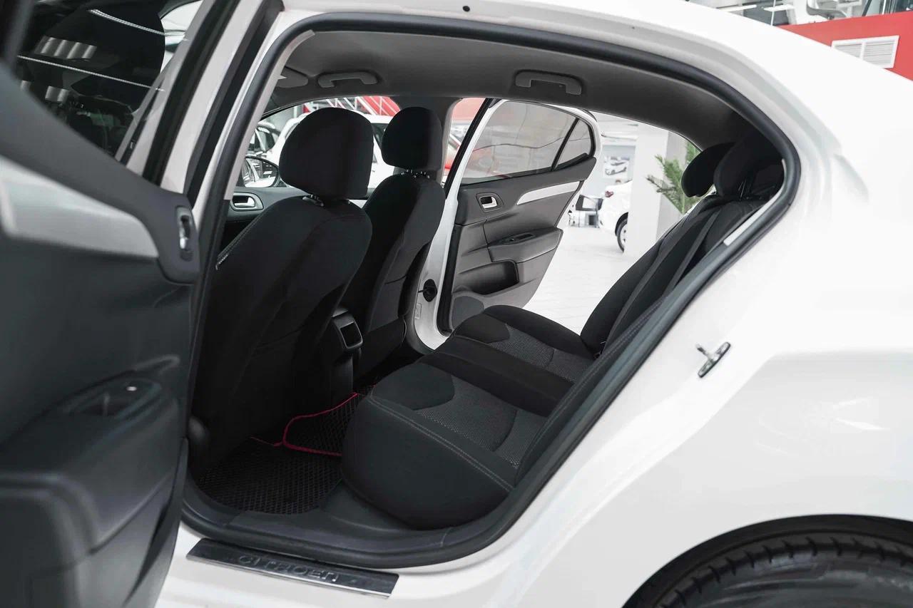 Citroen C4 2013, белый, ДЦ Орехово