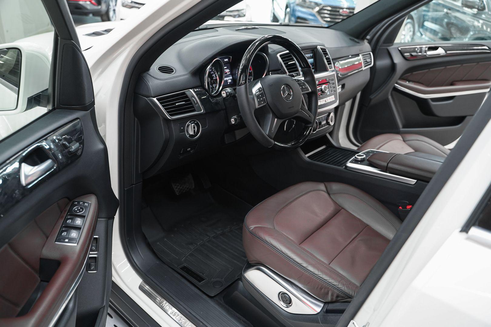 Mercedes-Benz GL-Класс 2013, белый, ДЦ Орехово