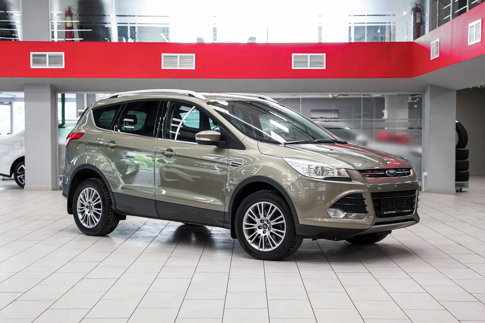 Ford Kuga 2013, зеленый, ДЦ Орехово