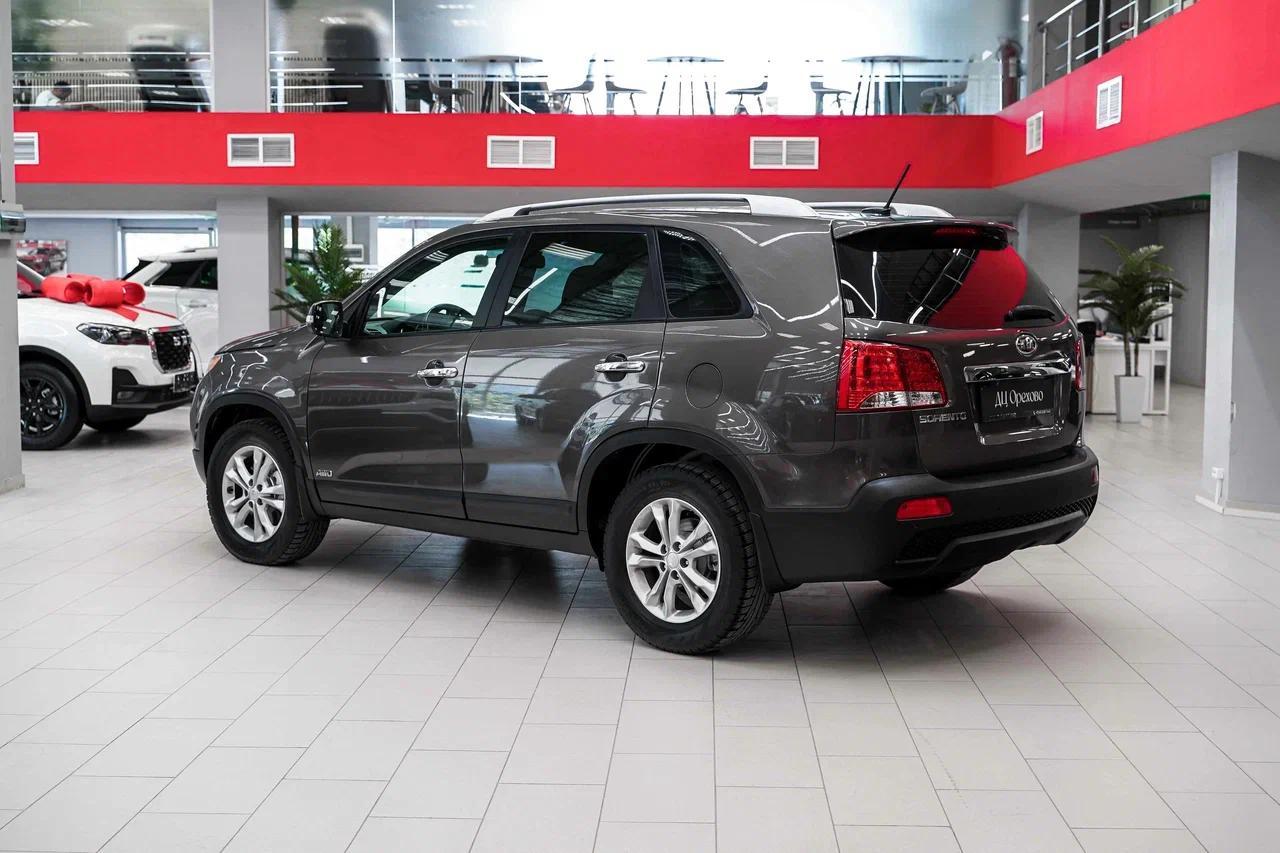 Kia Sorento 2011, коричневый, ДЦ Орехово