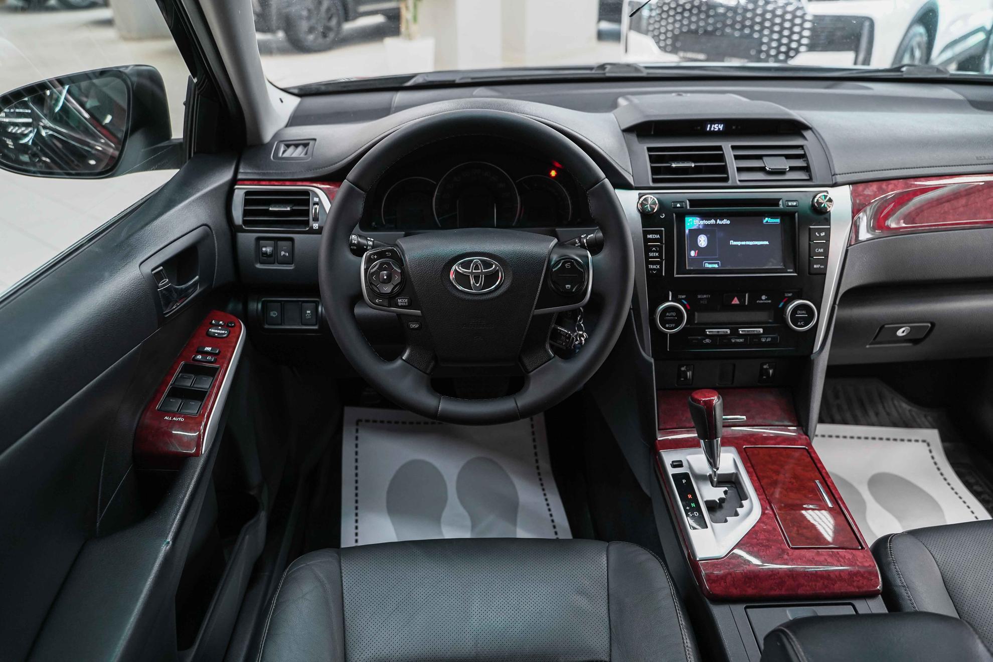 Toyota Camry 2013, черный, ДЦ Орехово