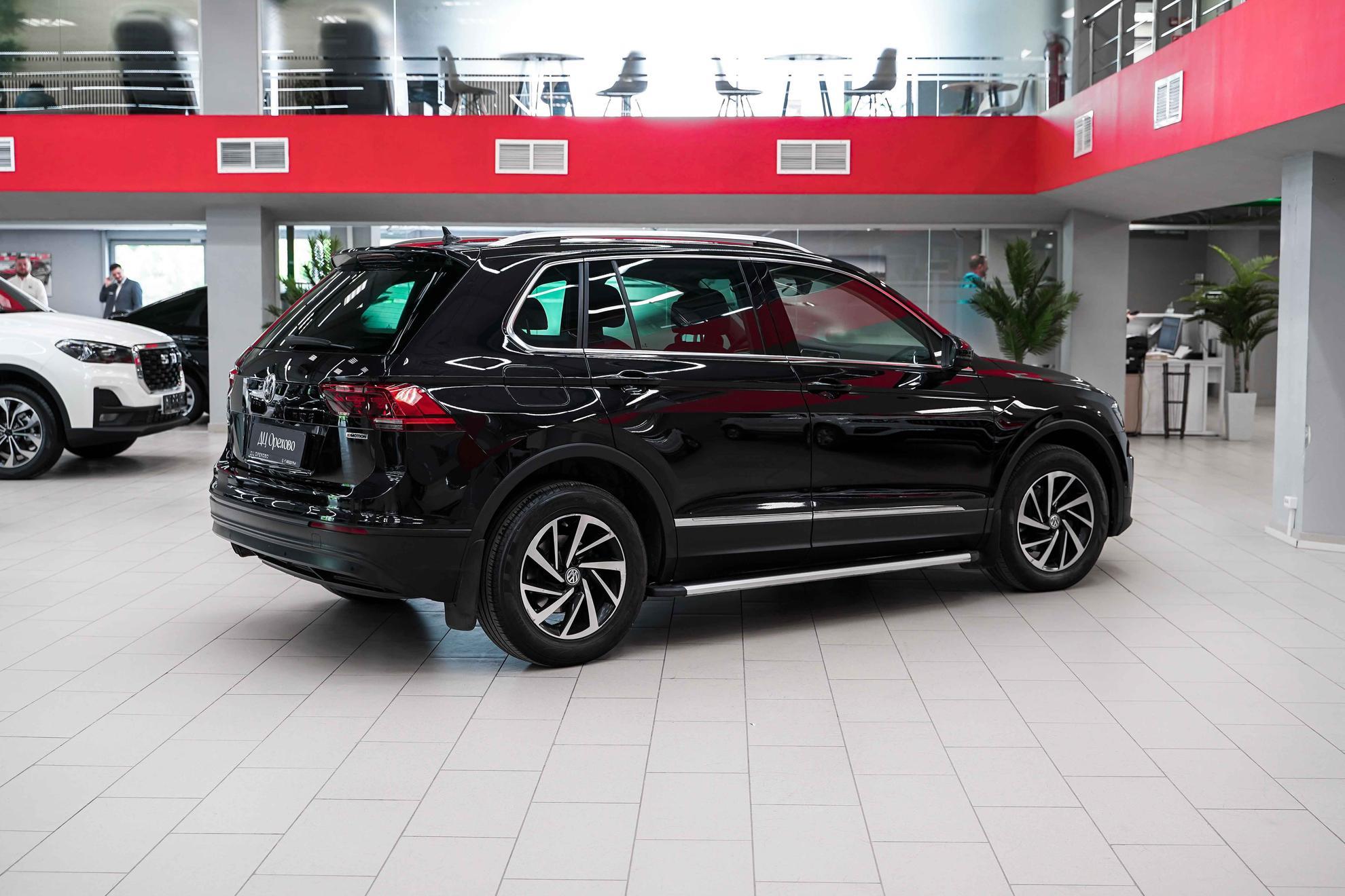 Volkswagen Tiguan 2018, черный, ДЦ Орехово