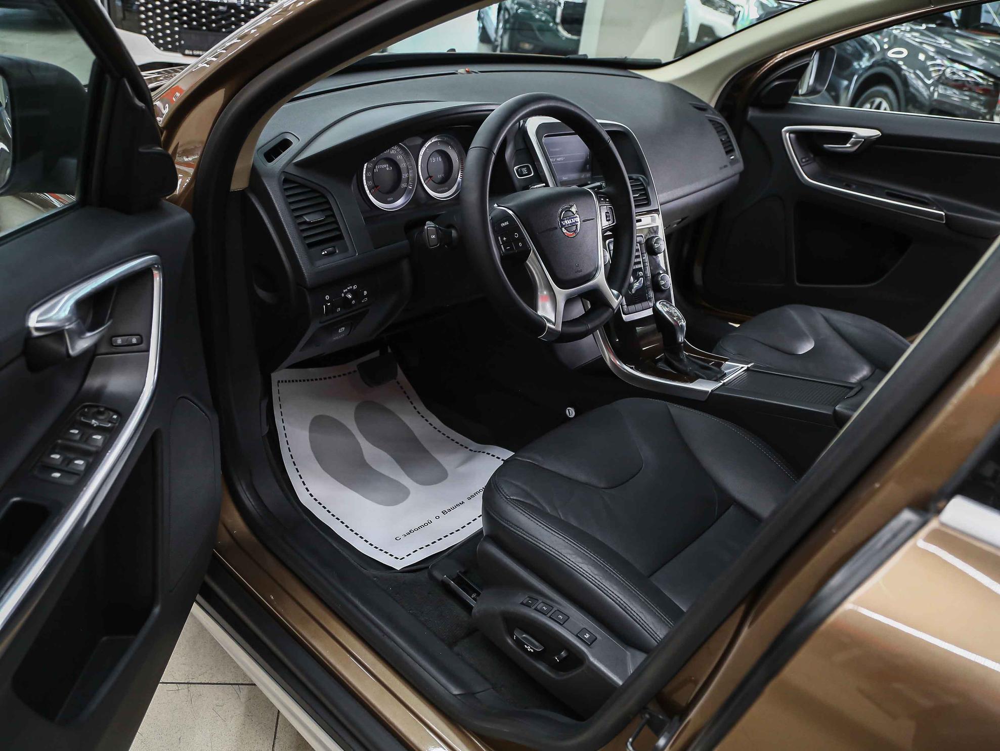 Volvo XC60 2012, коричневый, ДЦ Орехово