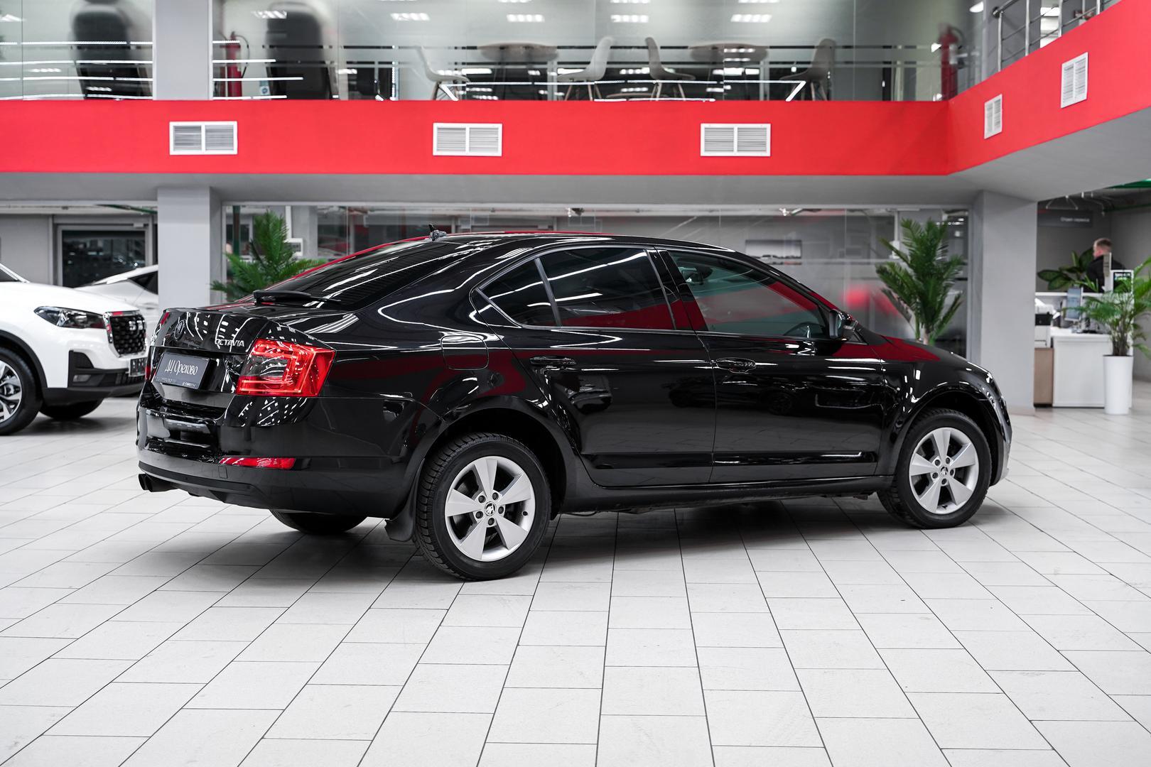 Skoda Octavia 2013, черный, ДЦ Орехово