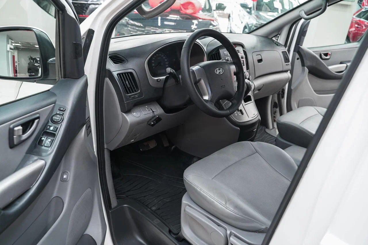 Hyundai Grand Starex 2012, белый, ДЦ Орехово