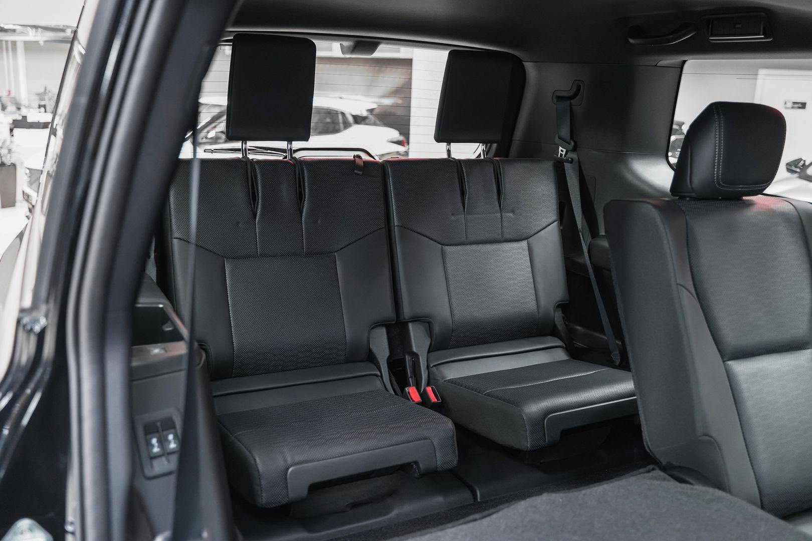 Toyota Land Cruiser Prado 2025, черный, ДЦ Орехово