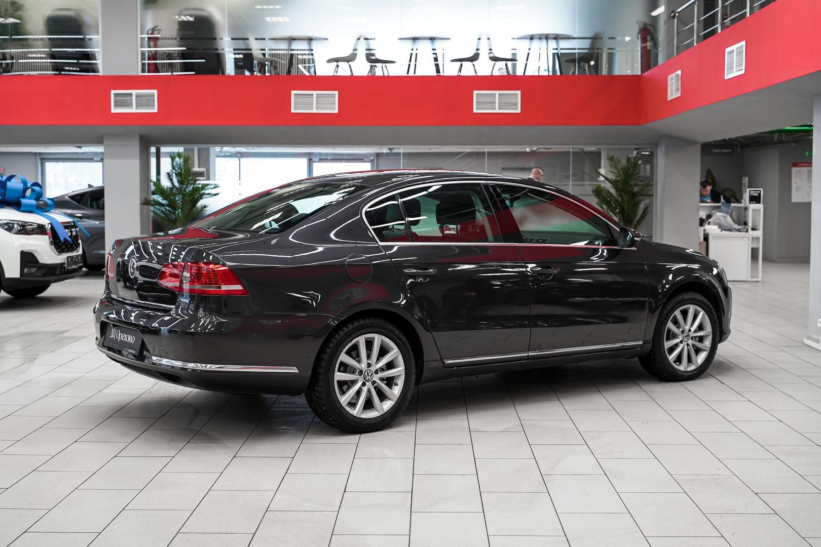 Volkswagen Passat 2011, черный, ДЦ Орехово