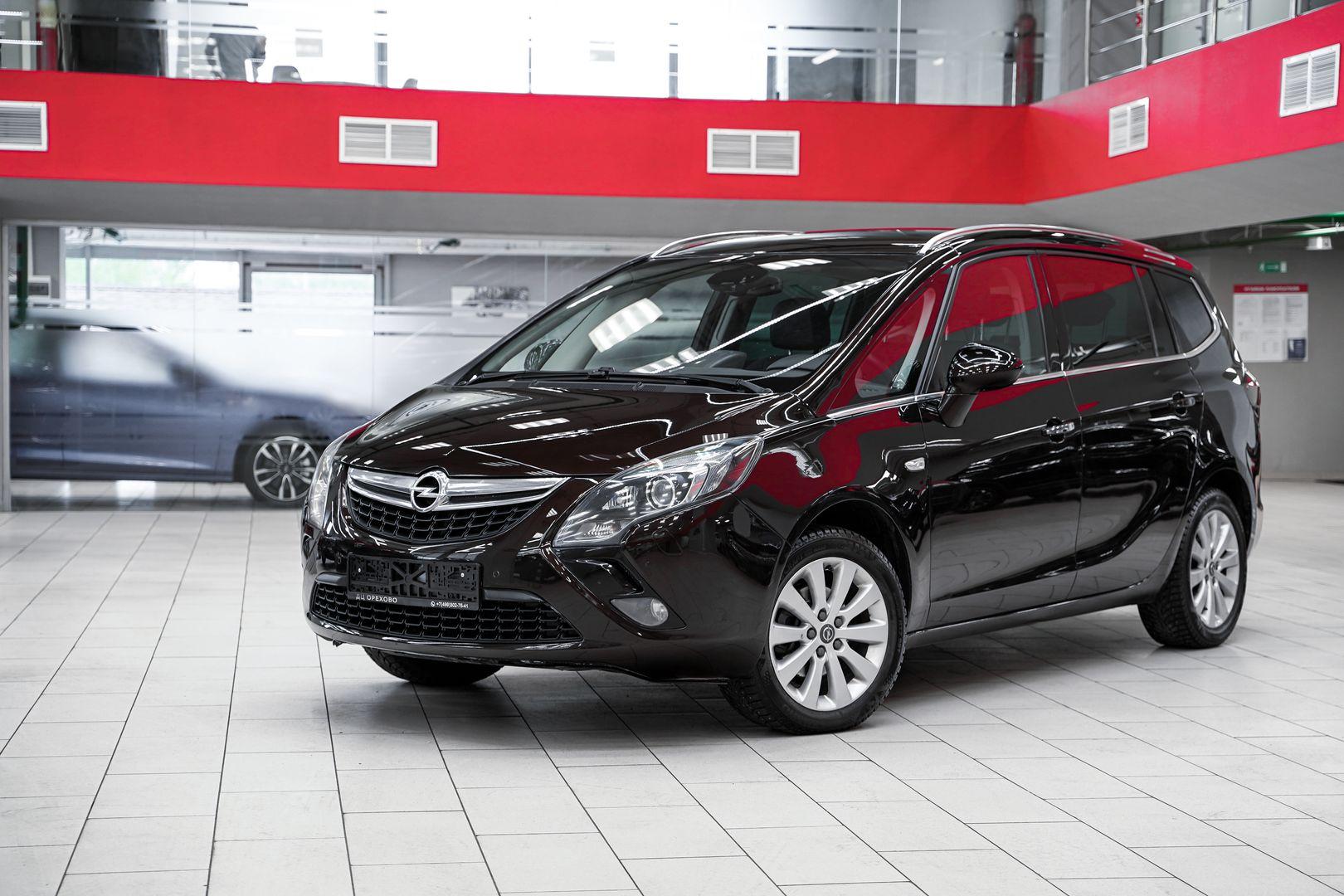Opel Zafira 2013, коричневый, ДЦ Орехово