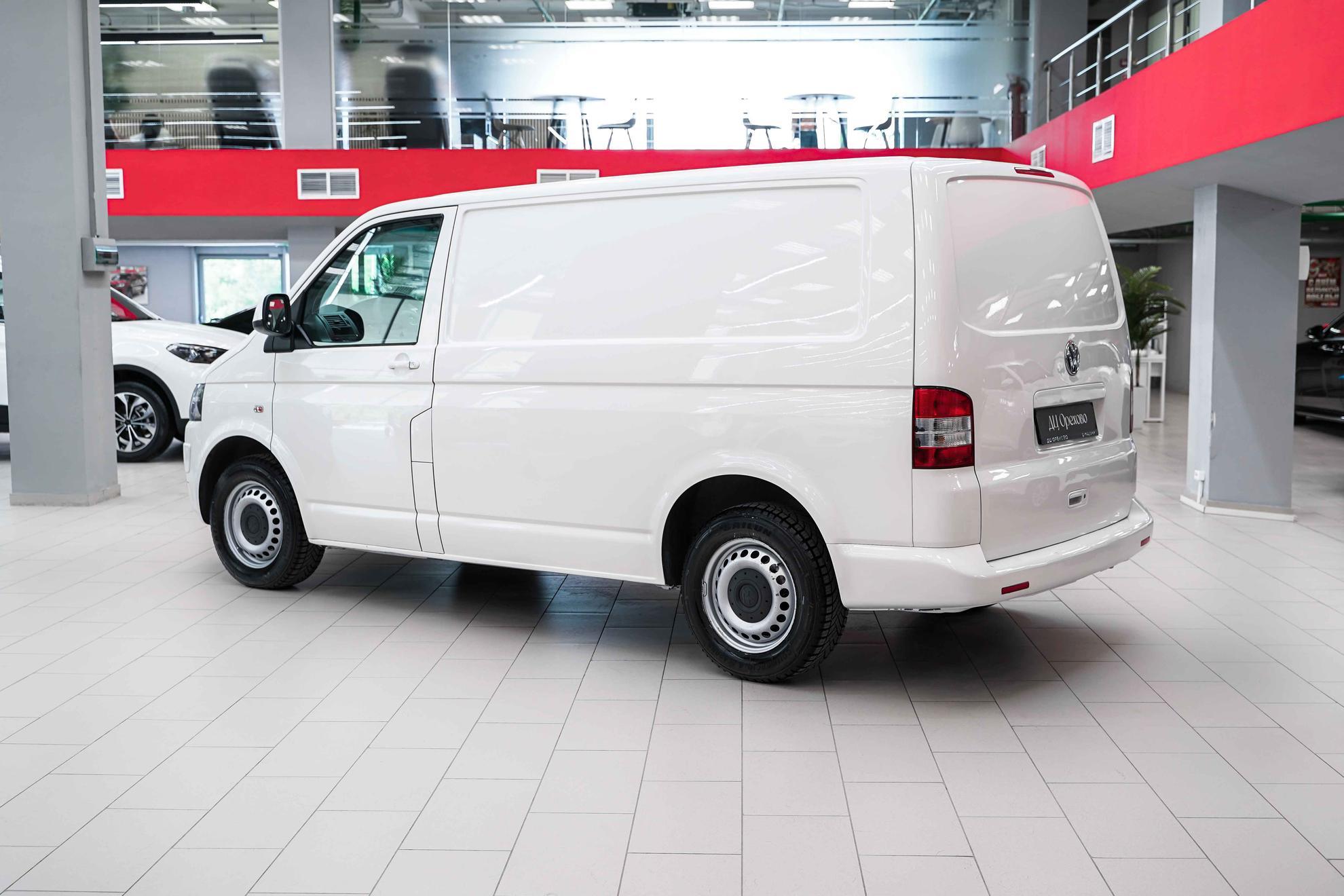 Volkswagen Transporter 2011, белый, ДЦ Орехово