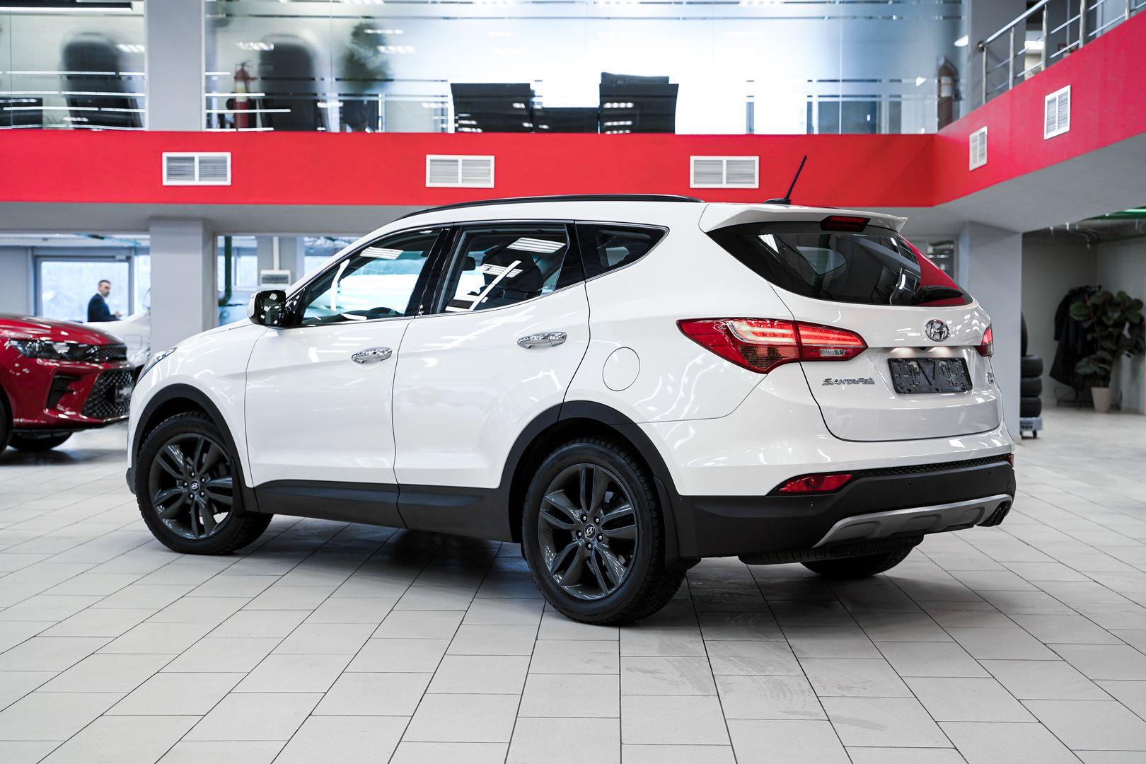Hyundai Santa Fe 2013, белый, ДЦ Орехово