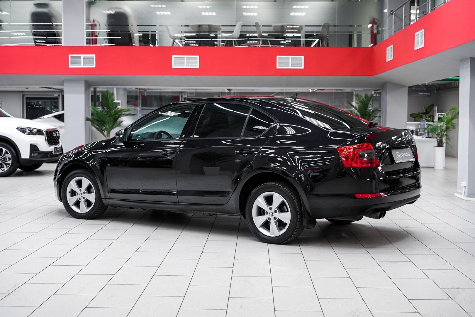 Skoda Octavia 2013, черный, ДЦ Орехово