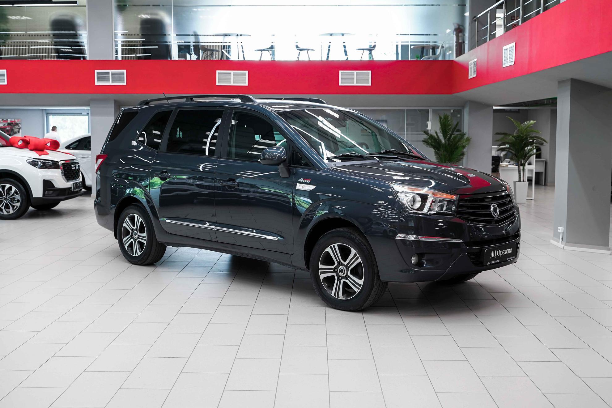 SsangYong Stavic 2014, серый, ДЦ Орехово