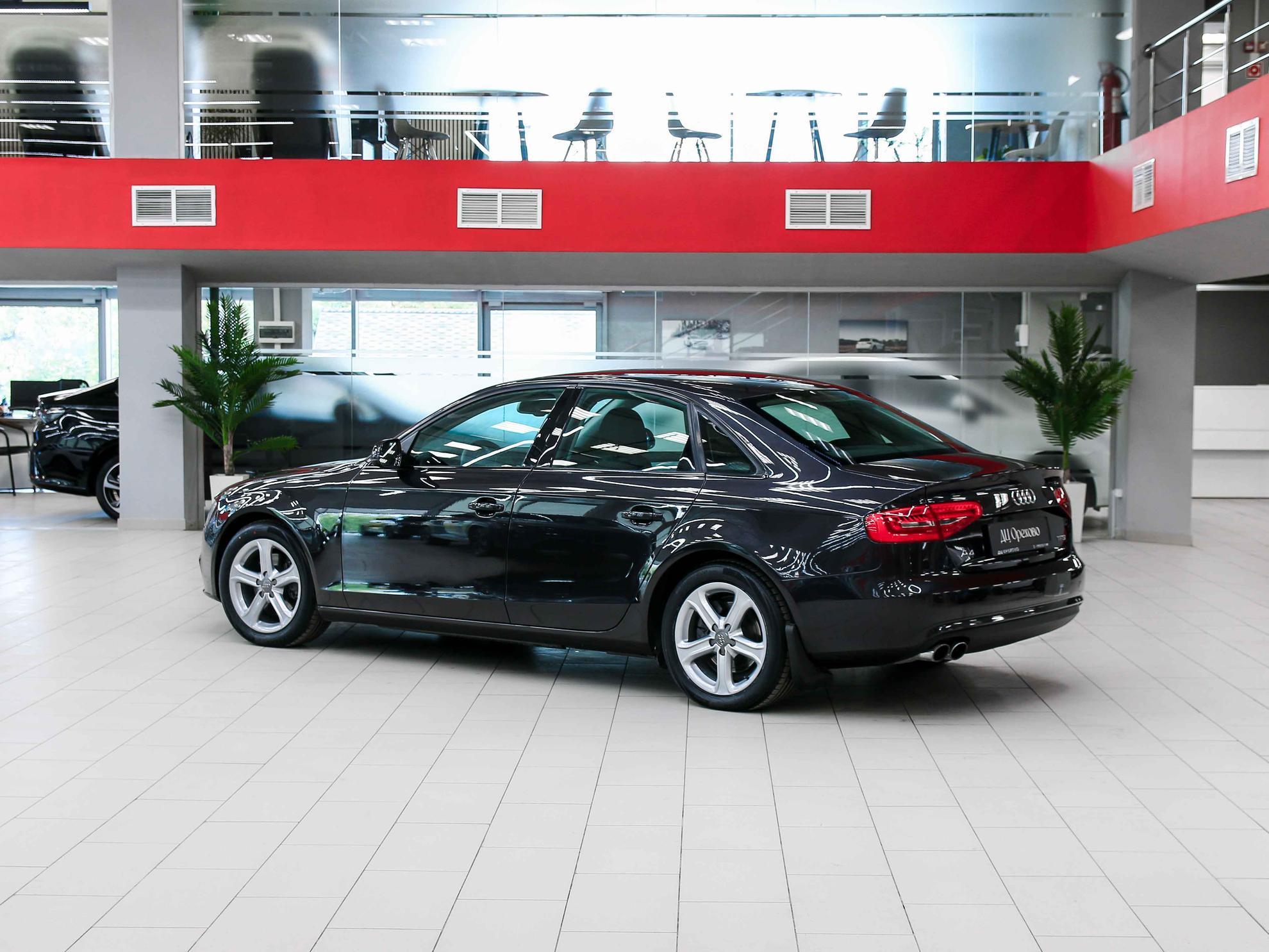 Audi A4 2014, черный, ДЦ Орехово