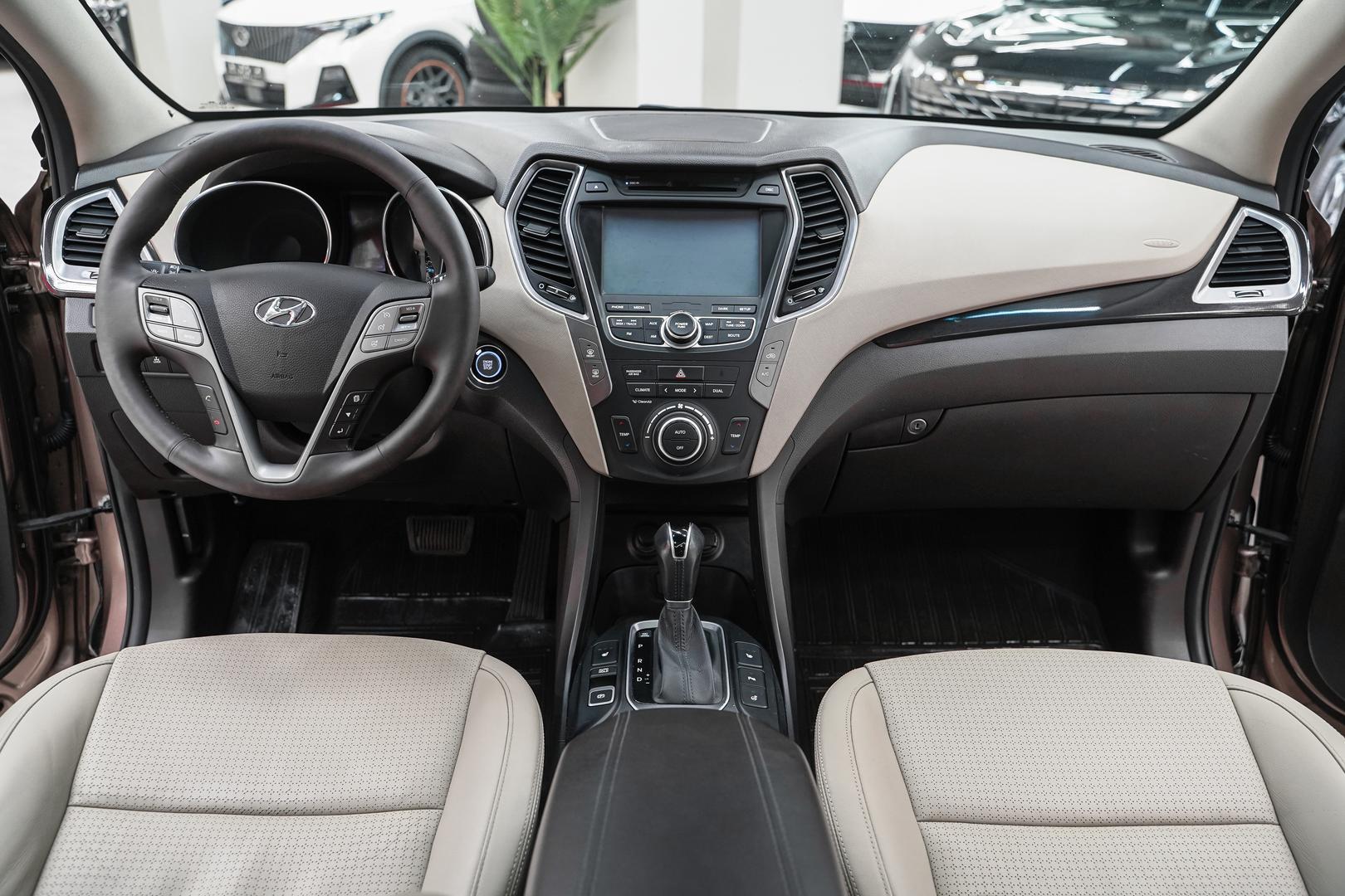 Hyundai Santa Fe 2013, золотой, ДЦ Орехово