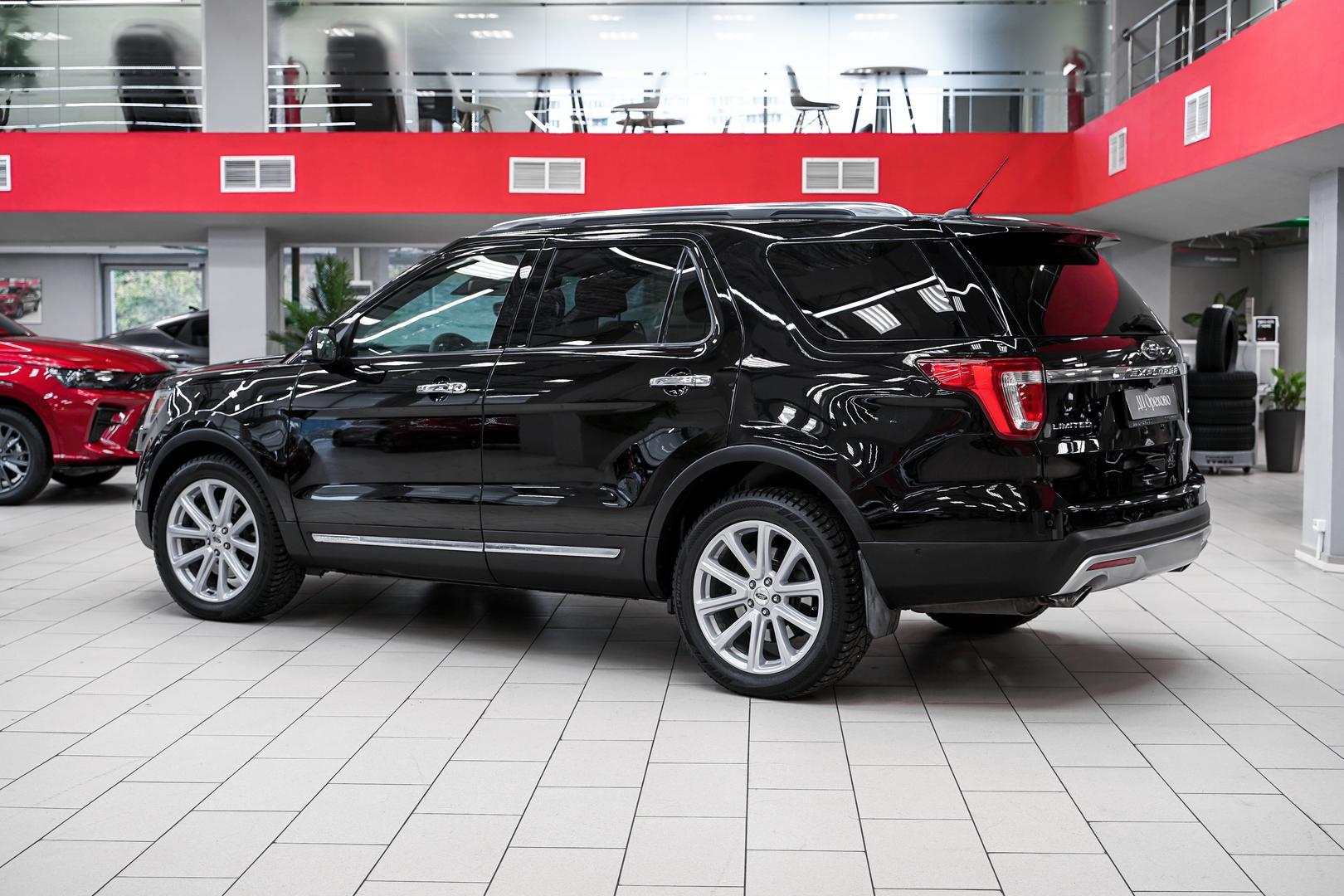 Ford Explorer 2016, черный, ДЦ Орехово