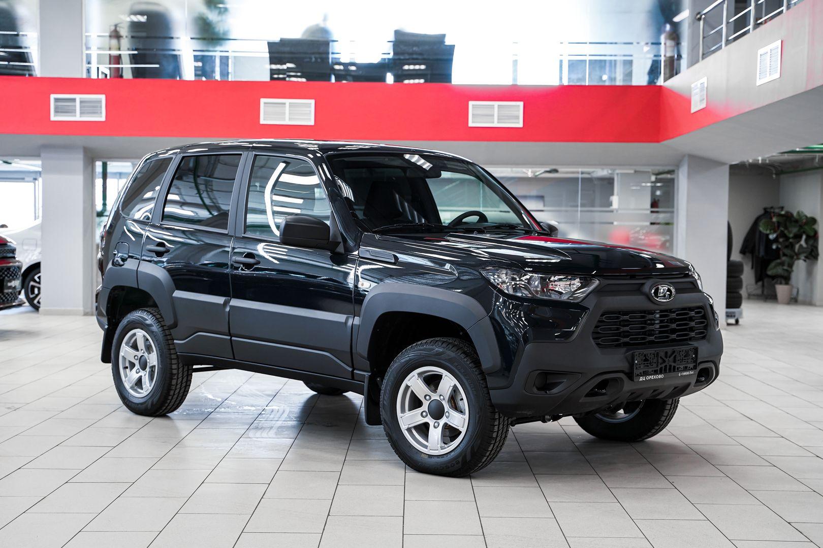 LADA (ВАЗ) Niva 2025, зеленый, ДЦ Орехово